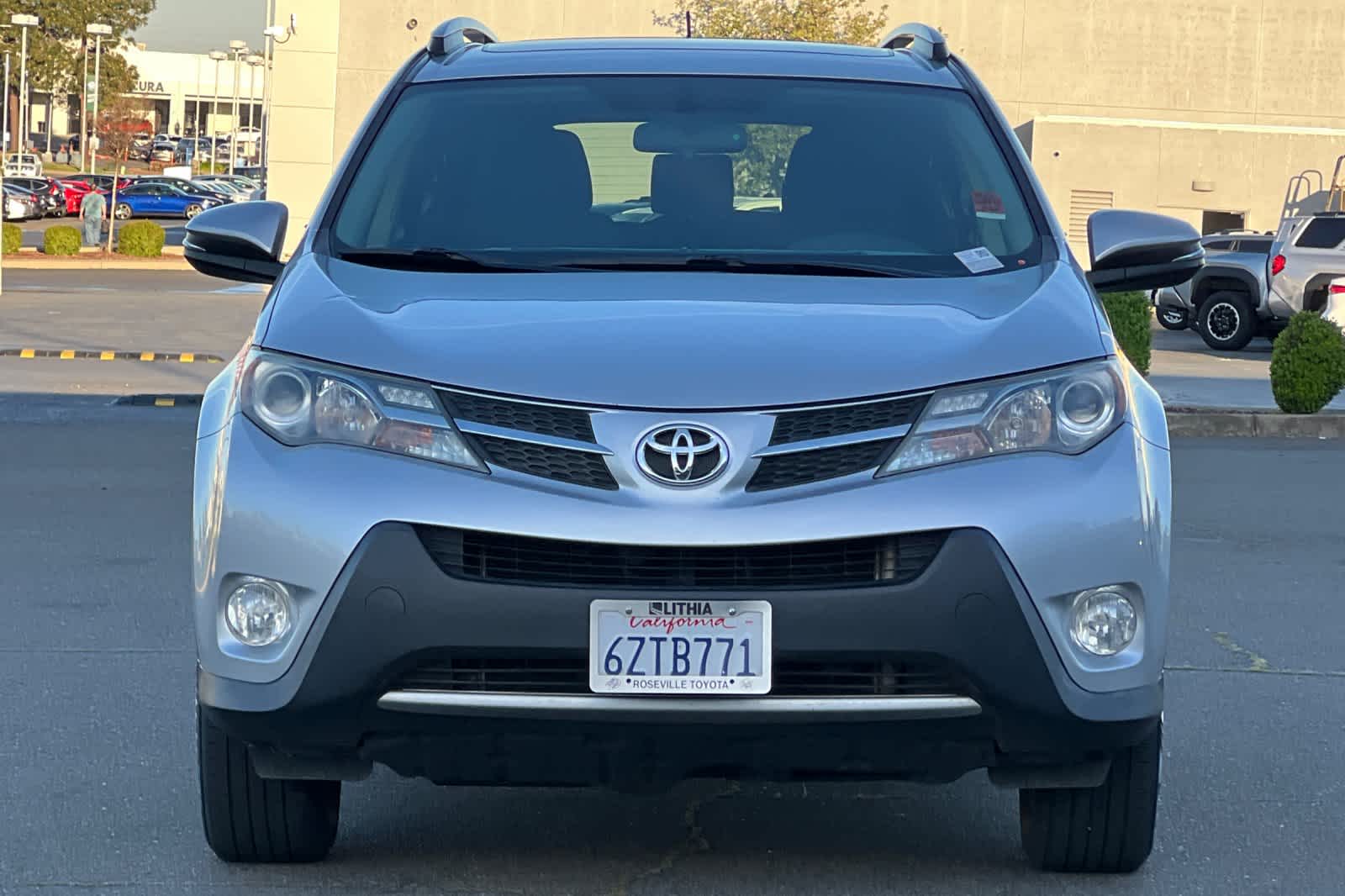 Thumbnail: 2013 Toyota RAV4 - 10