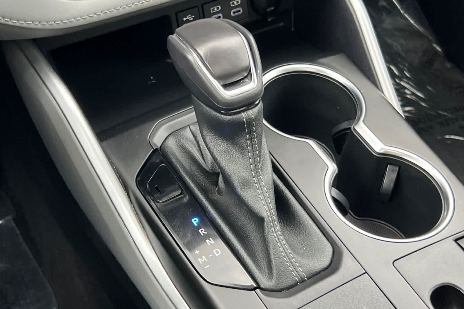 Thumbnail: 2023 Toyota Highlander - 24