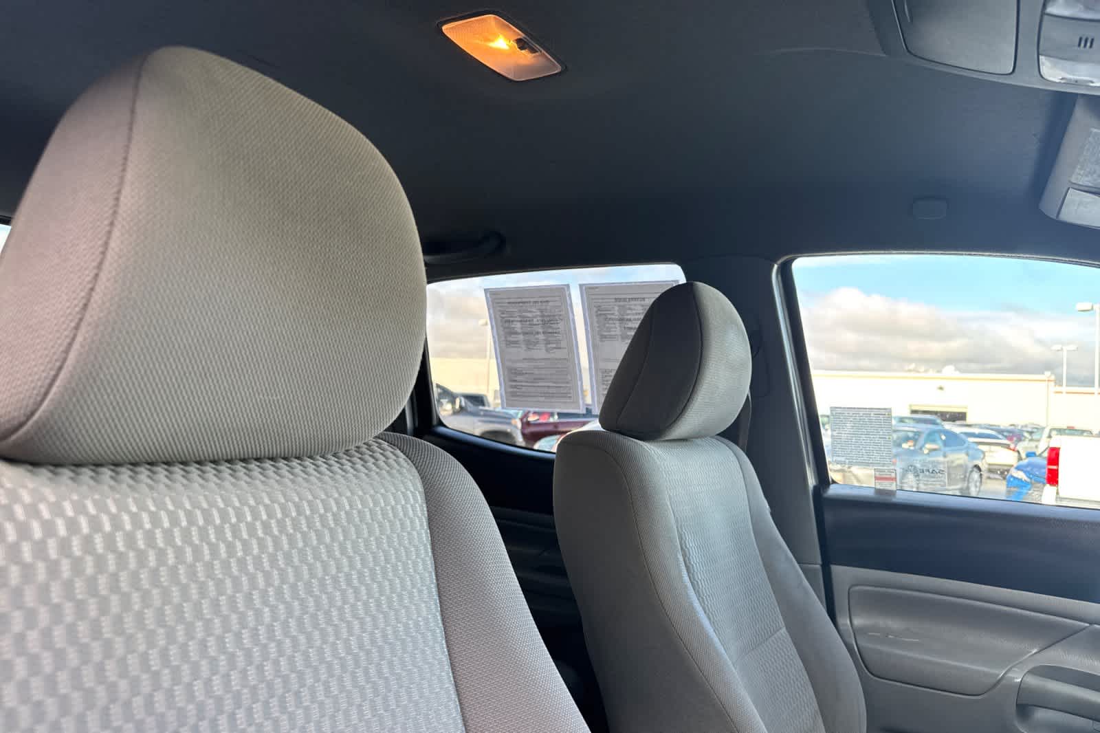 Thumbnail: 2014 Toyota Tacoma - 16