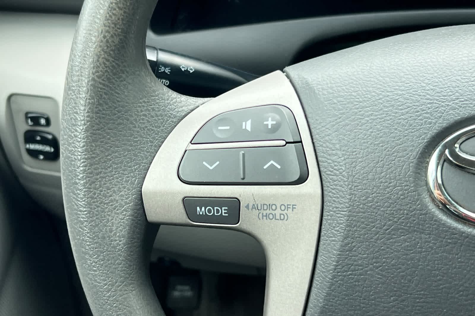 Thumbnail: 2011 Toyota Camry - 23