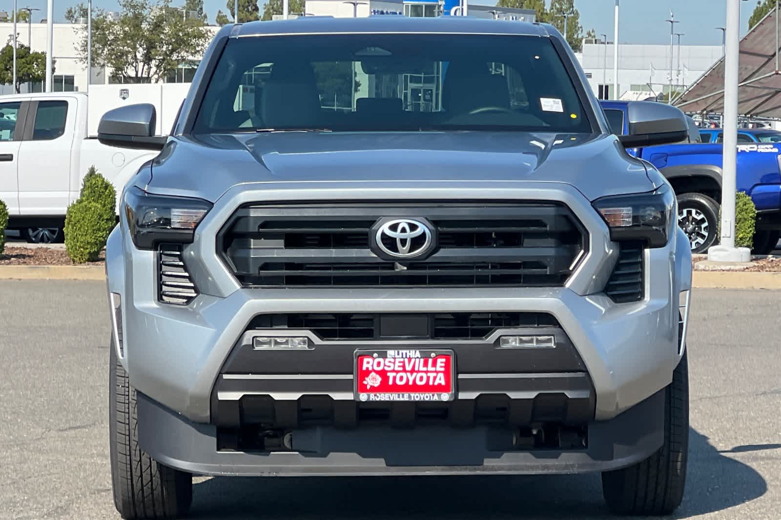 Thumbnail: 2025 Toyota Tacoma - 10