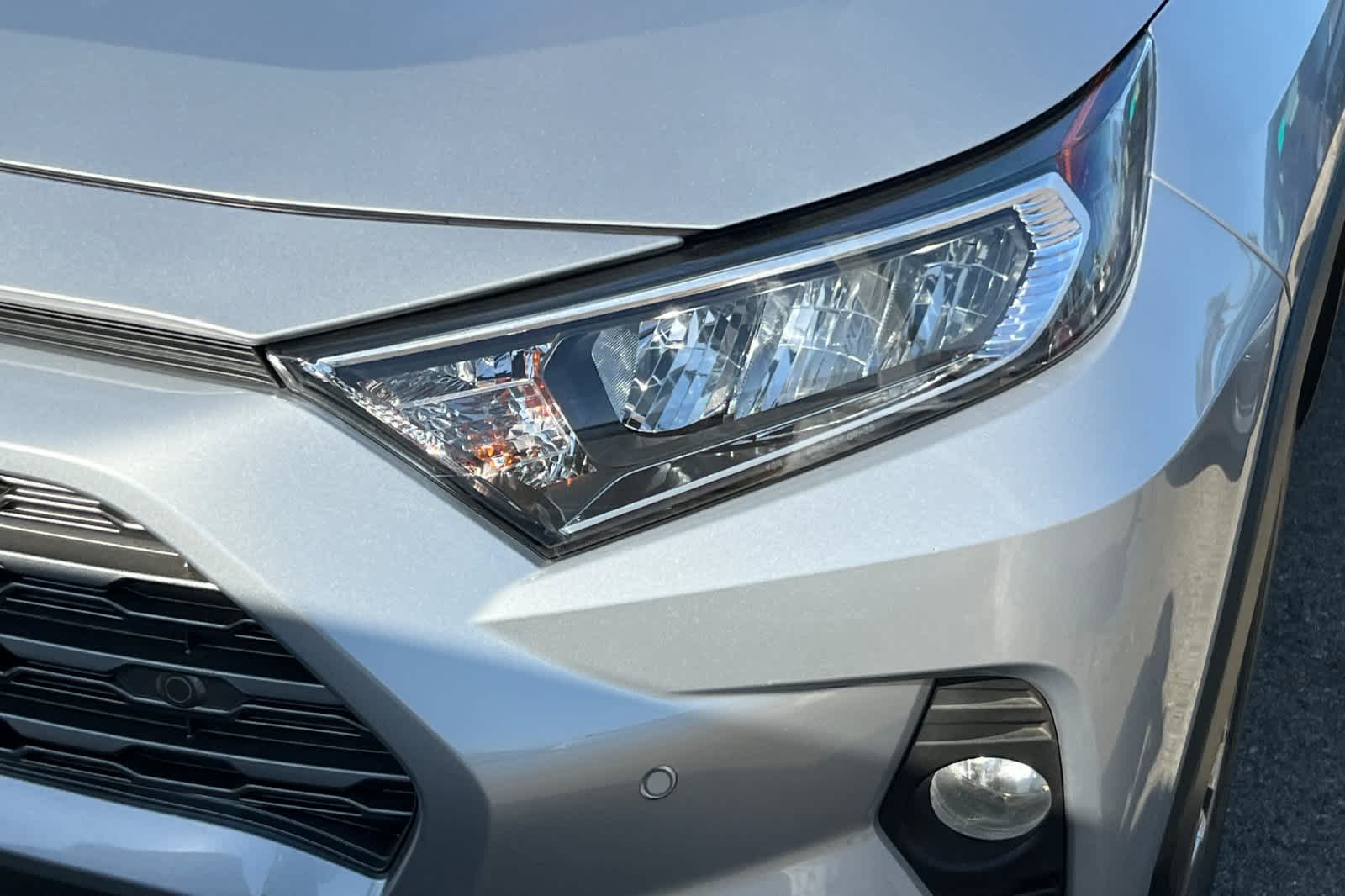 2019 Toyota RAV4 Limited 11