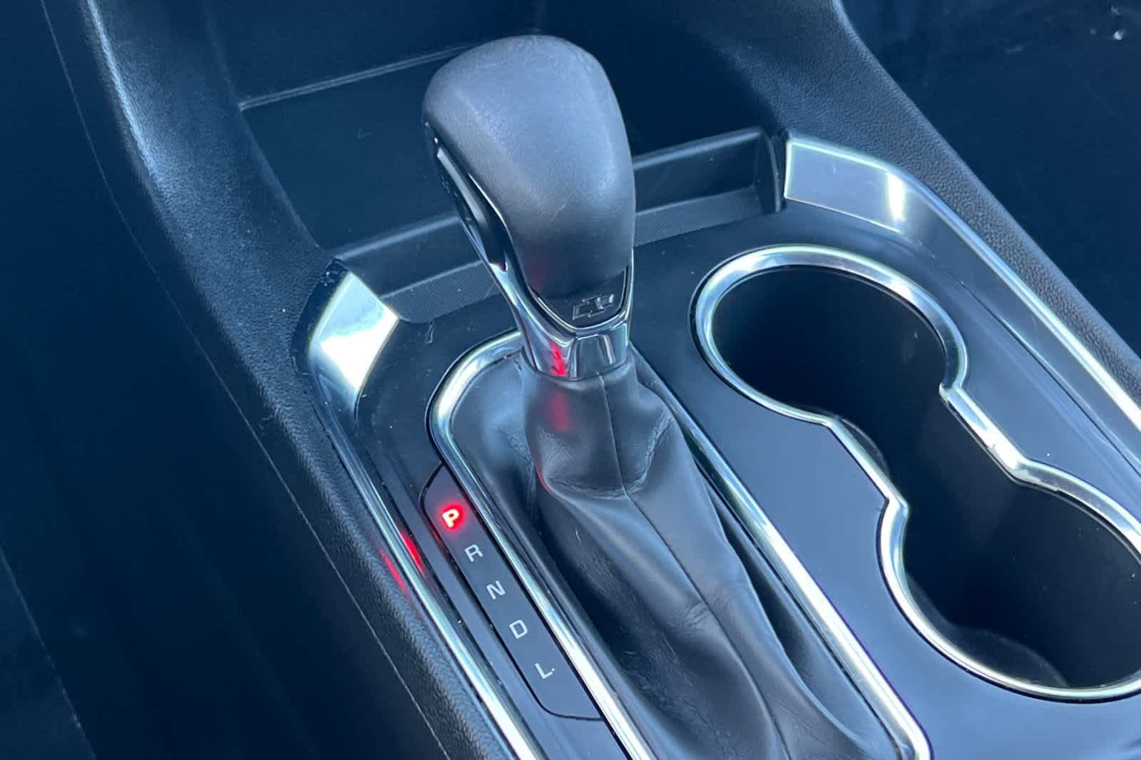 Thumbnail: 2021 Chevrolet Traverse - 24