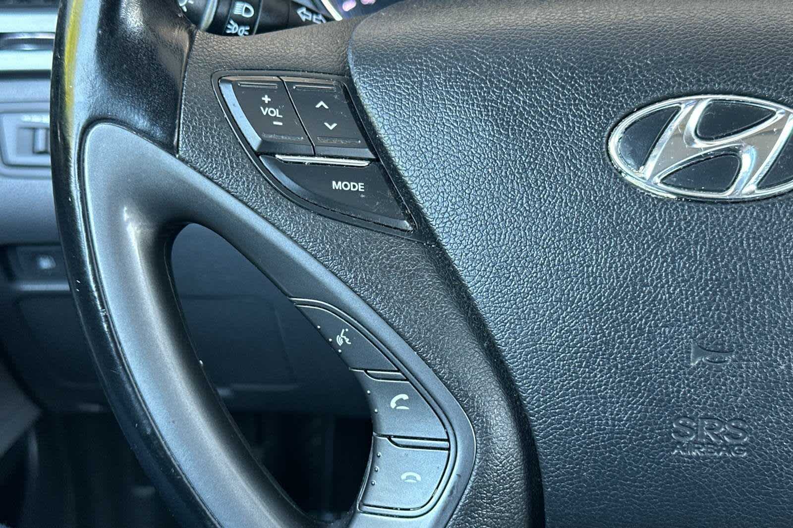 Thumbnail: 2013 Hyundai Sonata - 25