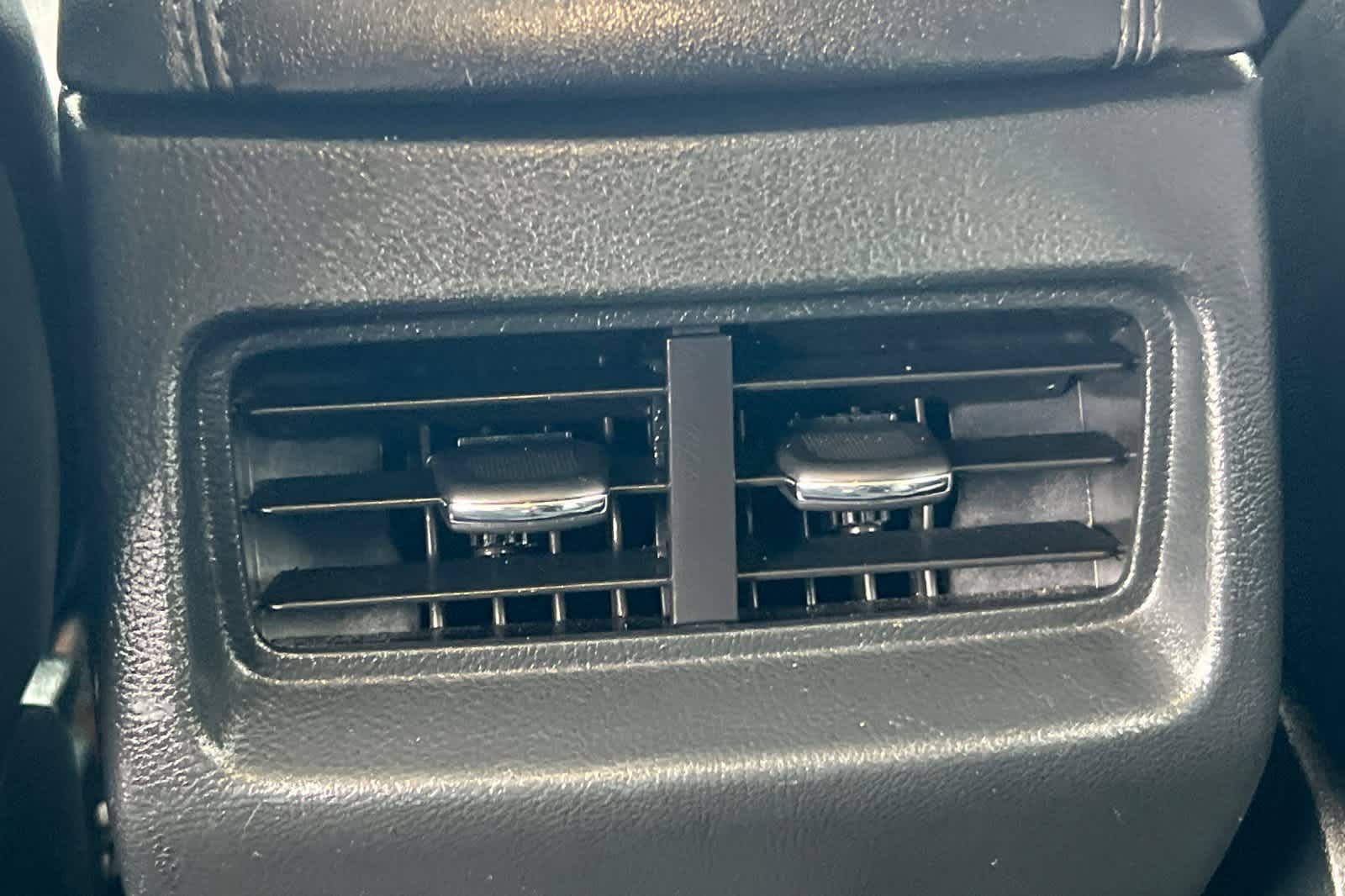 Thumbnail: 2022 Ford Edge - 14