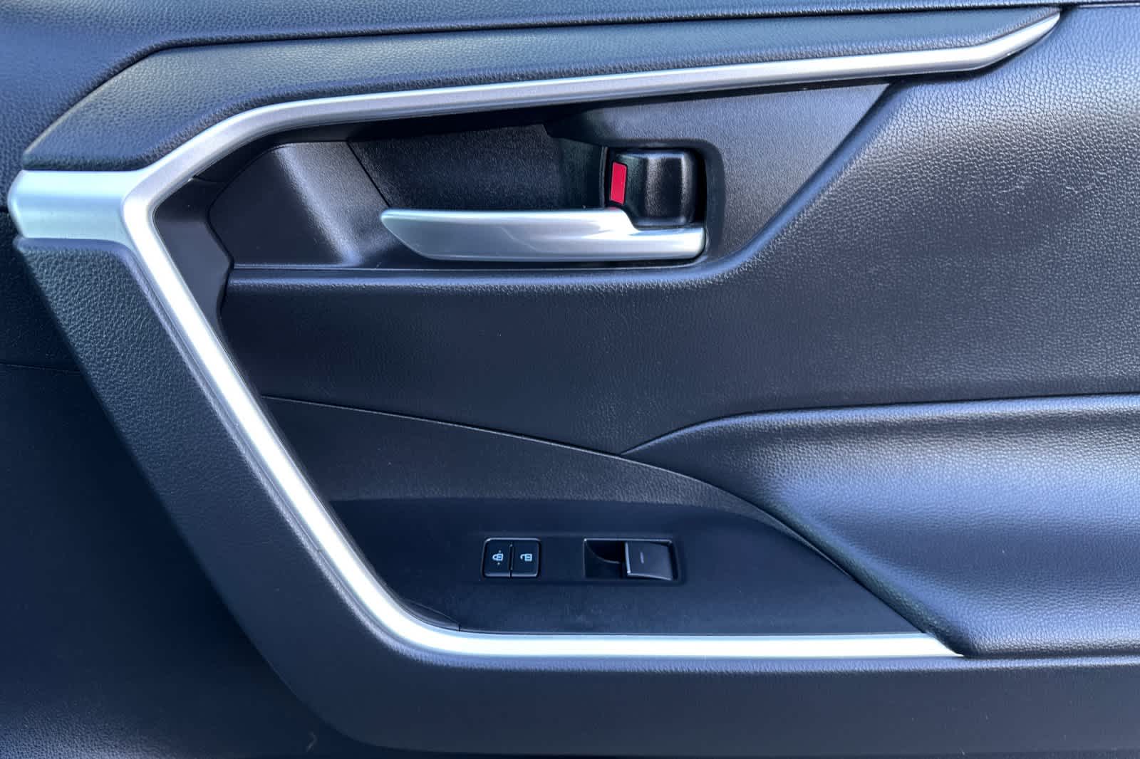 Thumbnail: 2023 Toyota RAV4 - 19