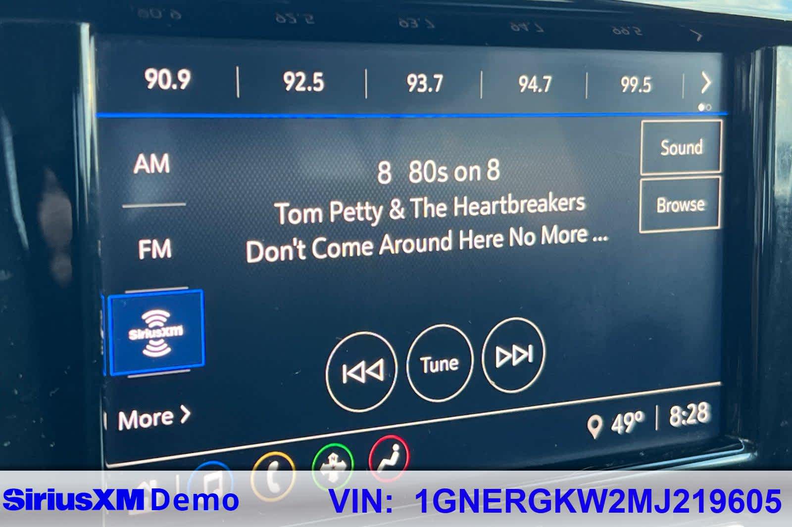 Thumbnail: 2021 Chevrolet Traverse - 29