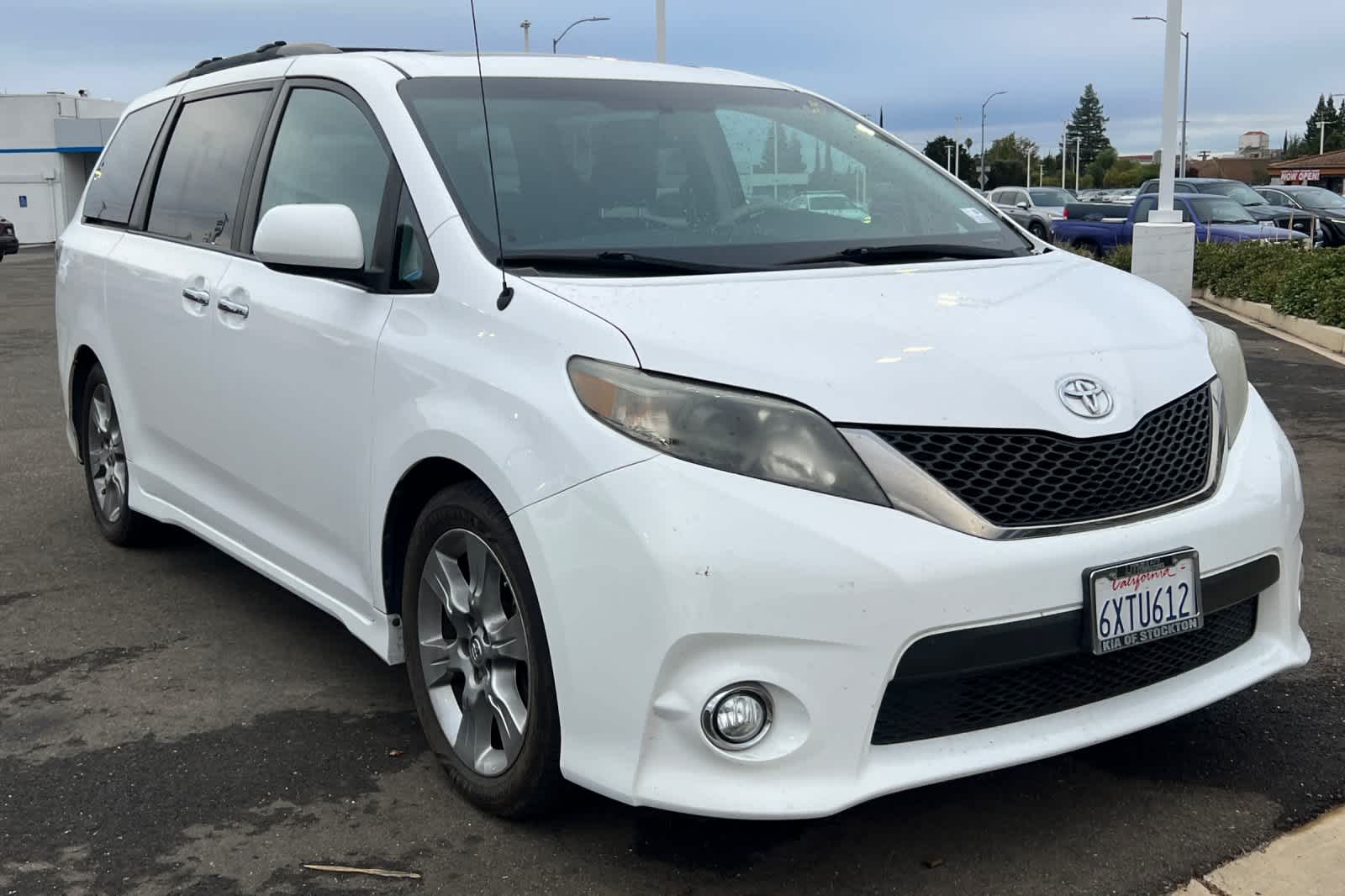 Thumbnail: 2013 Toyota Sienna - 3