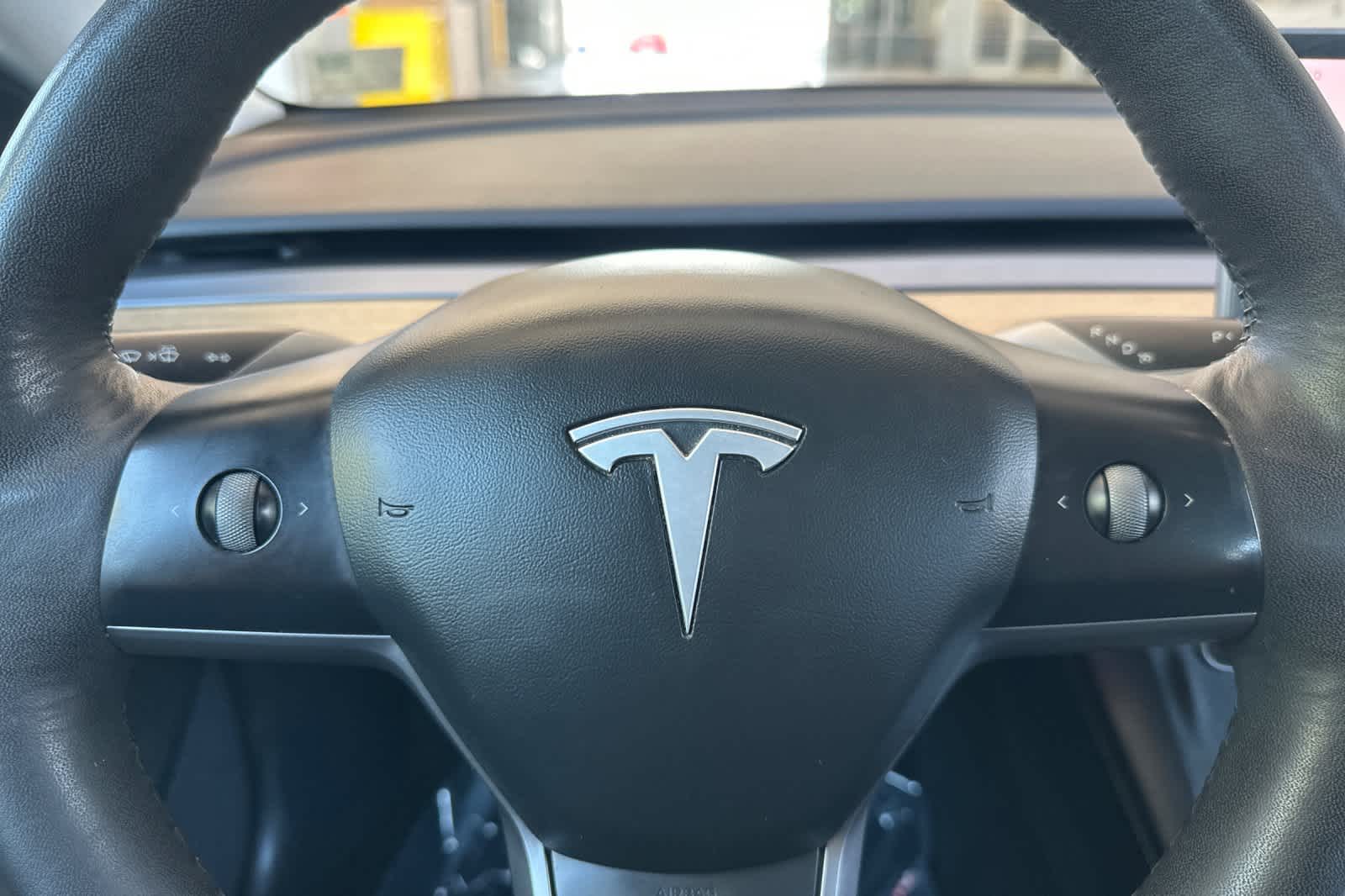 Thumbnail: 2021 Tesla Model 3 - 24