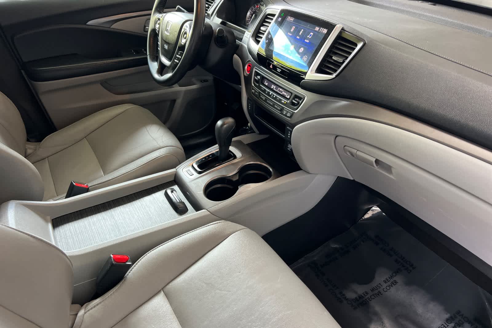 Thumbnail: 2016 Honda Pilot - 18