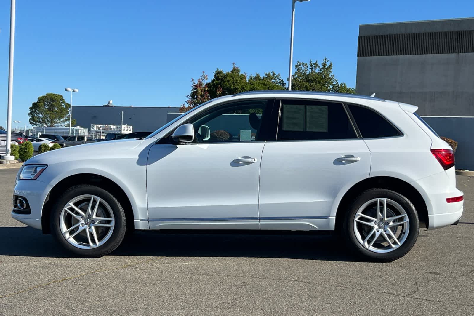 Thumbnail: 2016 Audi Q5 - 9