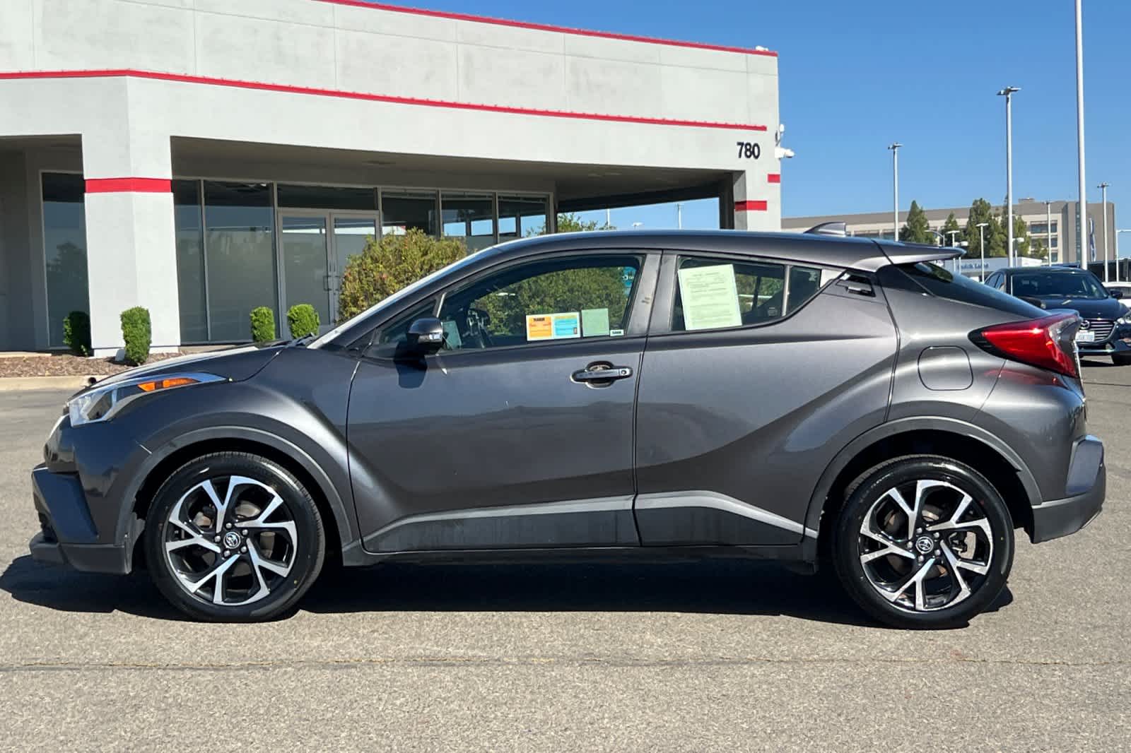 Thumbnail: 2019 Toyota C-HR - 8