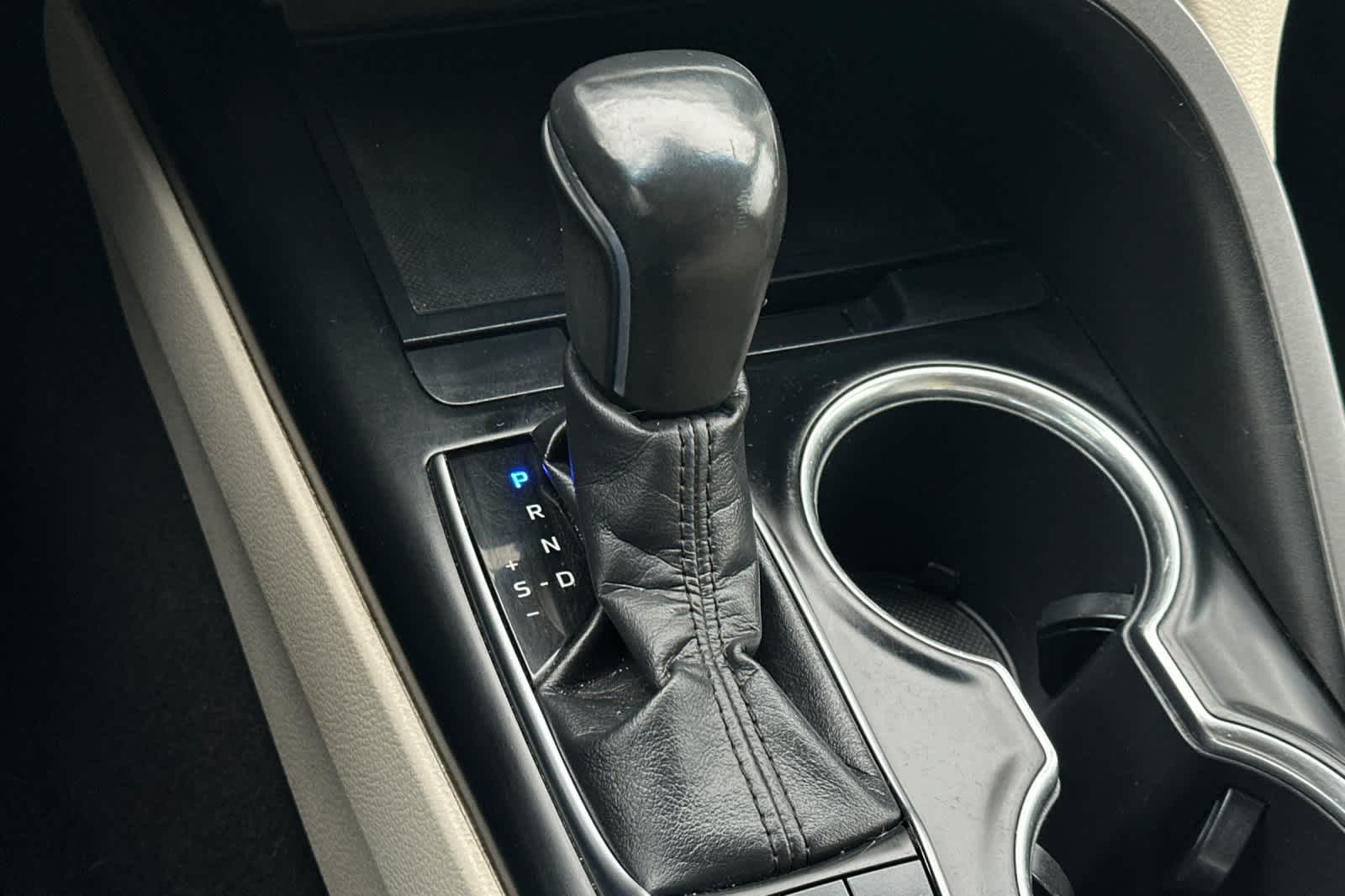 Thumbnail: 2018 Toyota Camry - 22