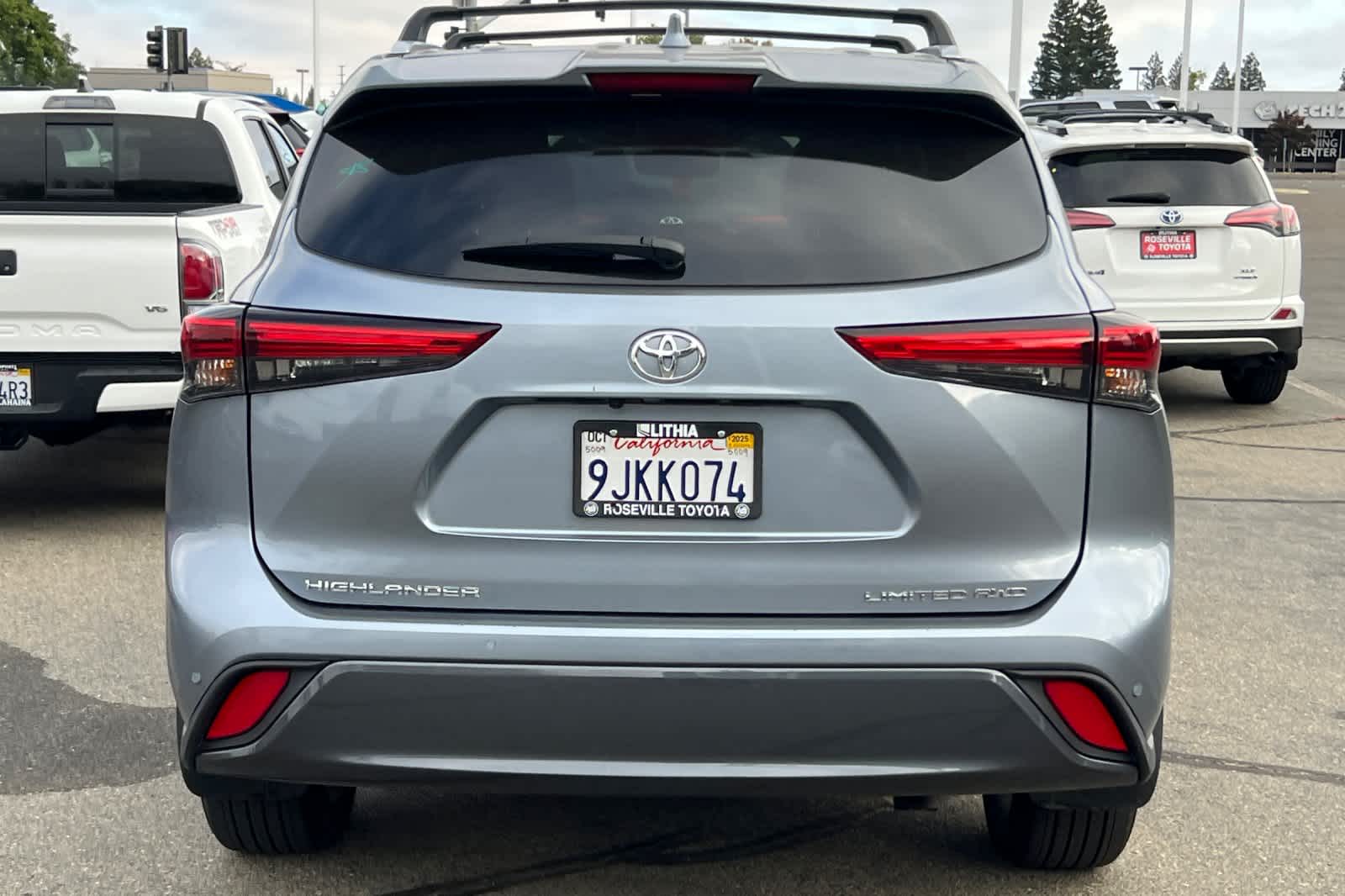 Thumbnail: 2023 Toyota Highlander - 5