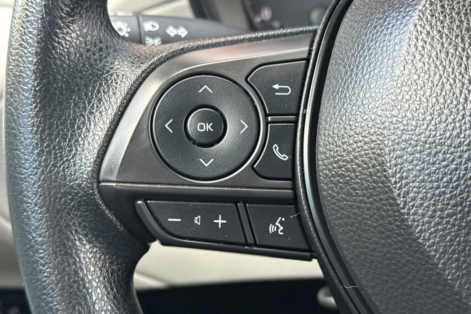 Thumbnail: 2024 Toyota Corolla Cross - 25