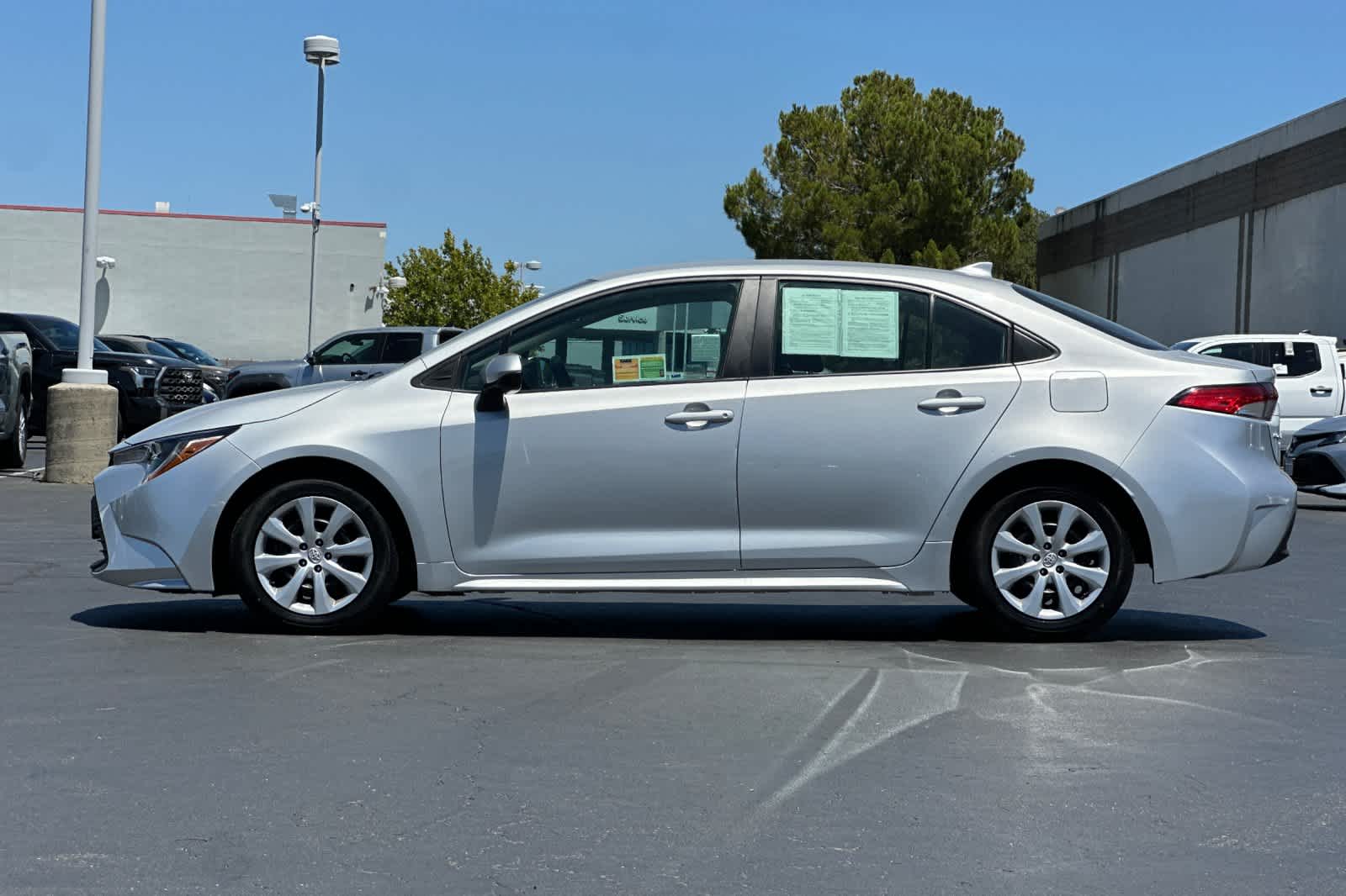 Thumbnail: 2023 Toyota Corolla - 9