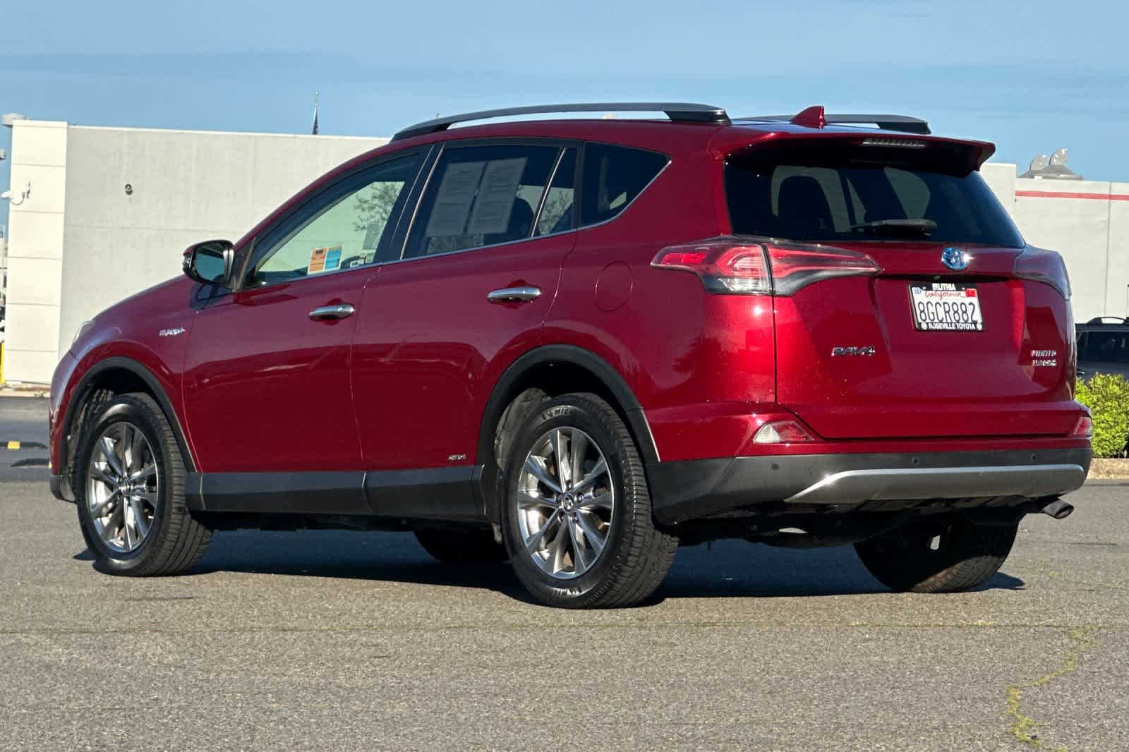 Thumbnail: 2018 Toyota RAV4 - 7