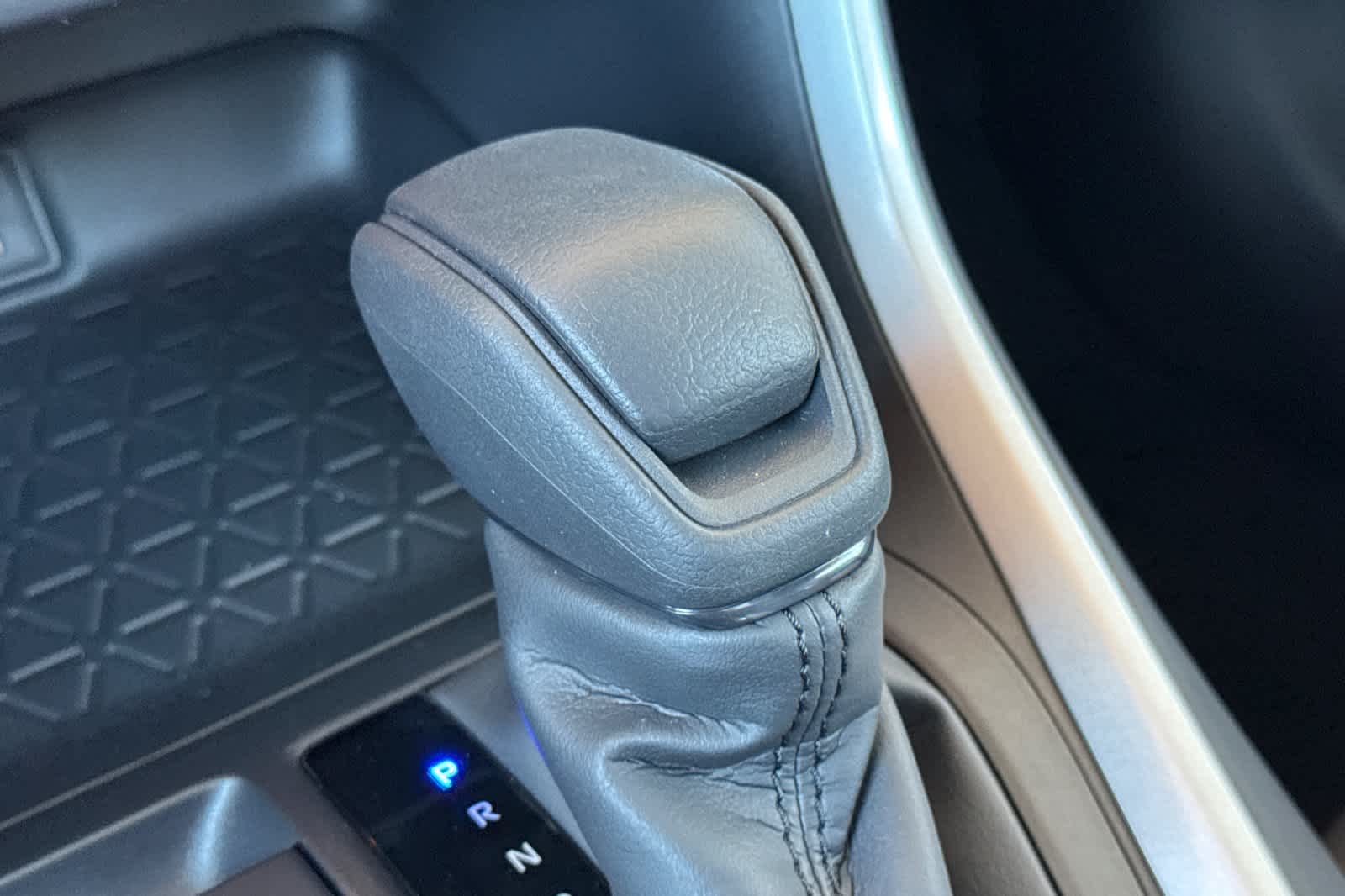 Thumbnail: 2025 Toyota RAV4 - 23