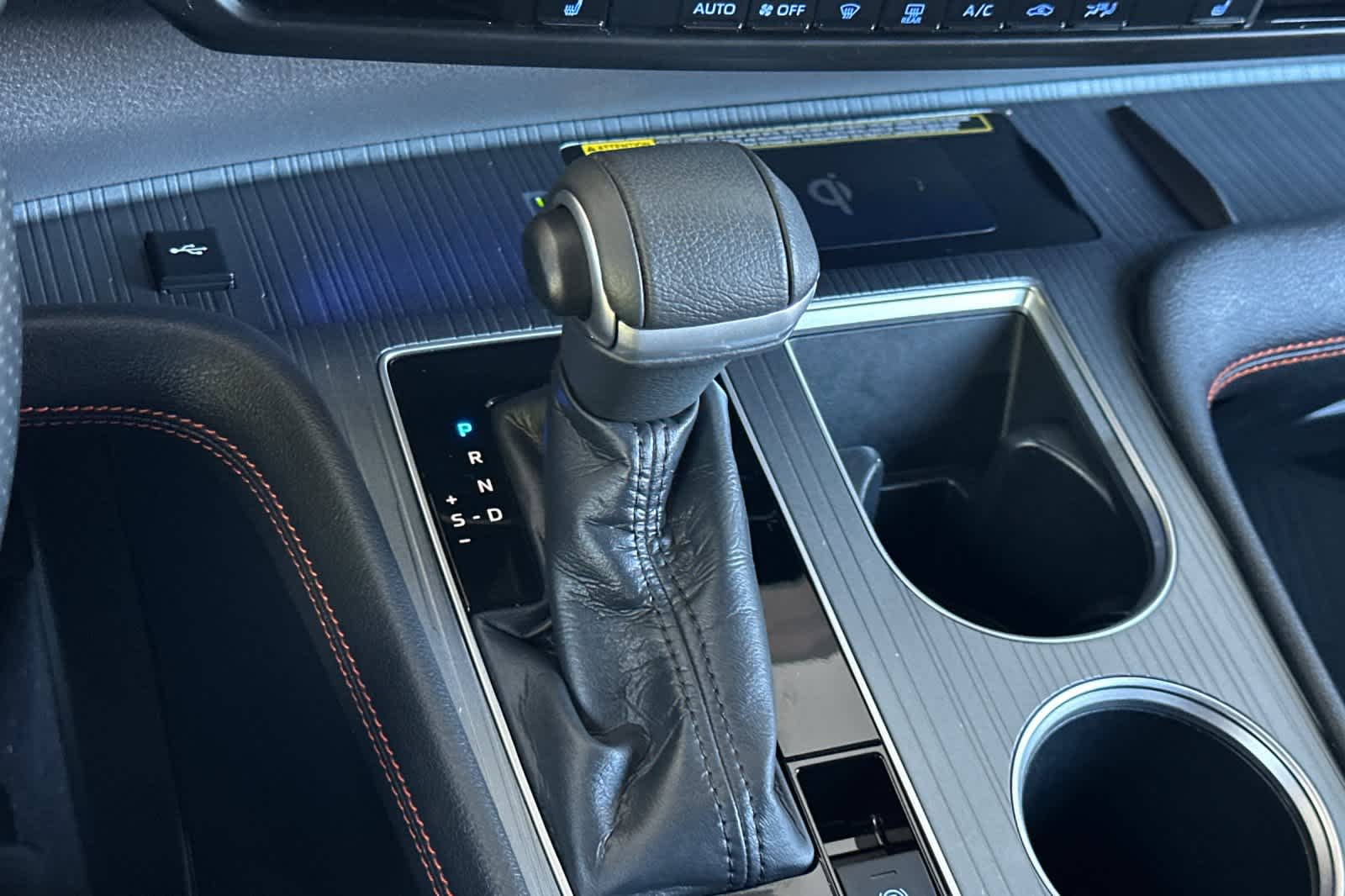 Thumbnail: 2021 Toyota Sienna - 24