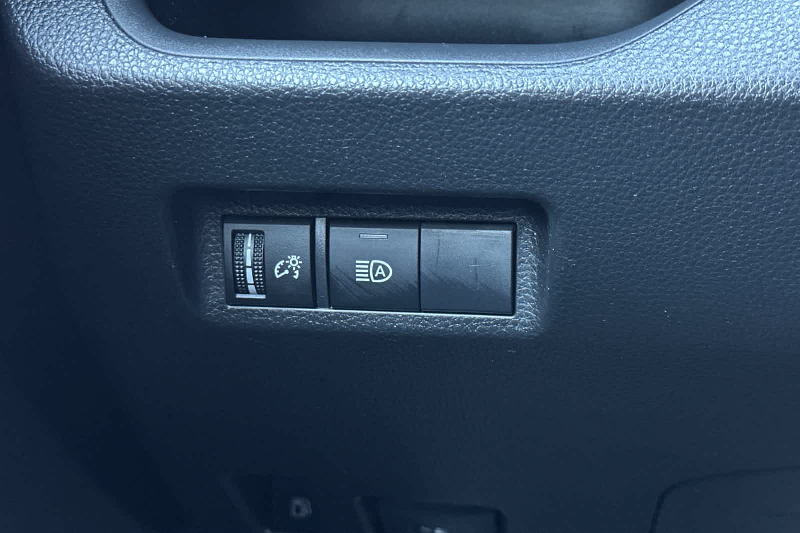 Thumbnail: 2025 Toyota RAV4 - 29