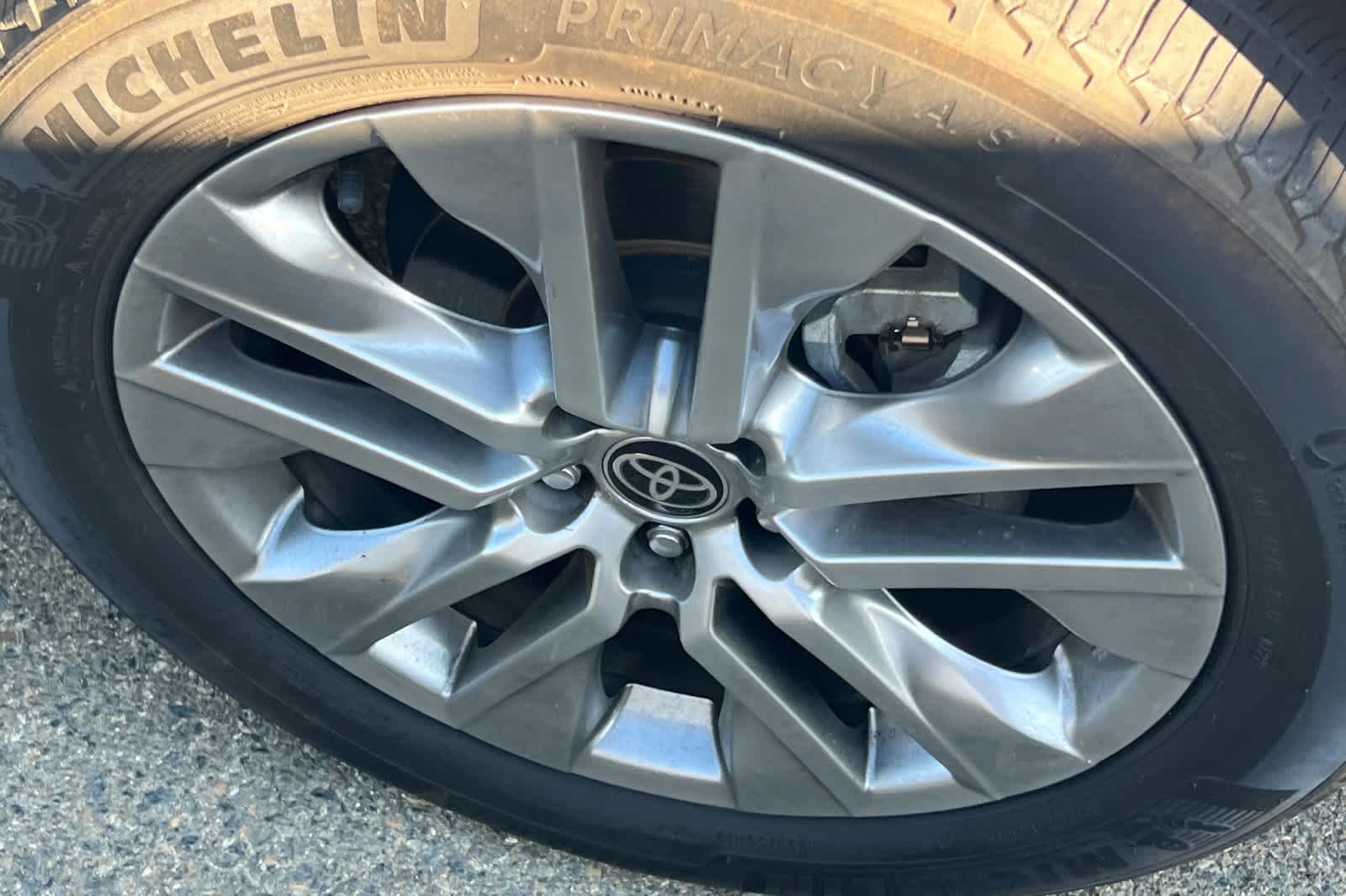 Thumbnail: 2022 Toyota RAV4 - 15