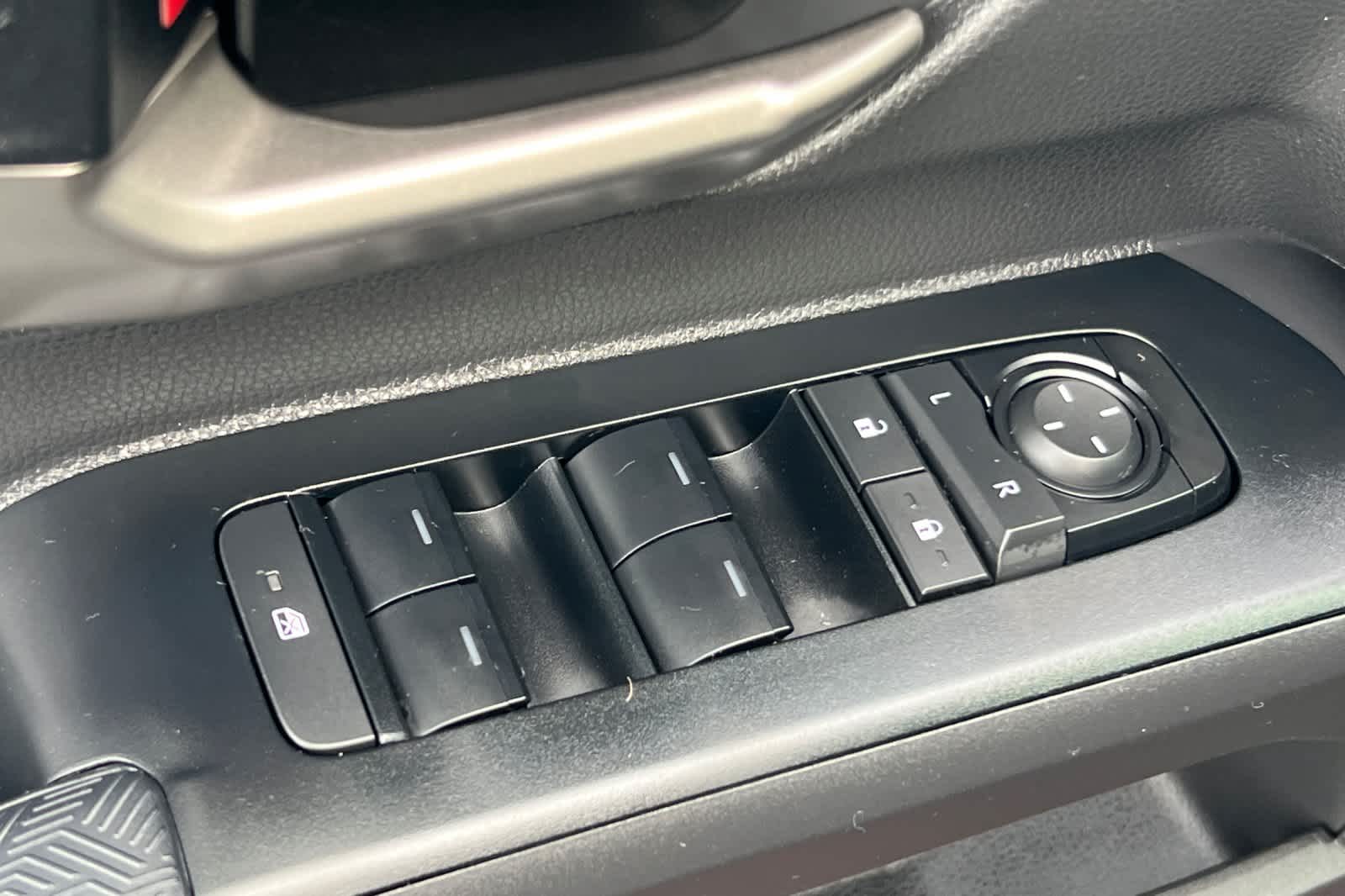 Thumbnail: 2025 Toyota Tacoma - 13