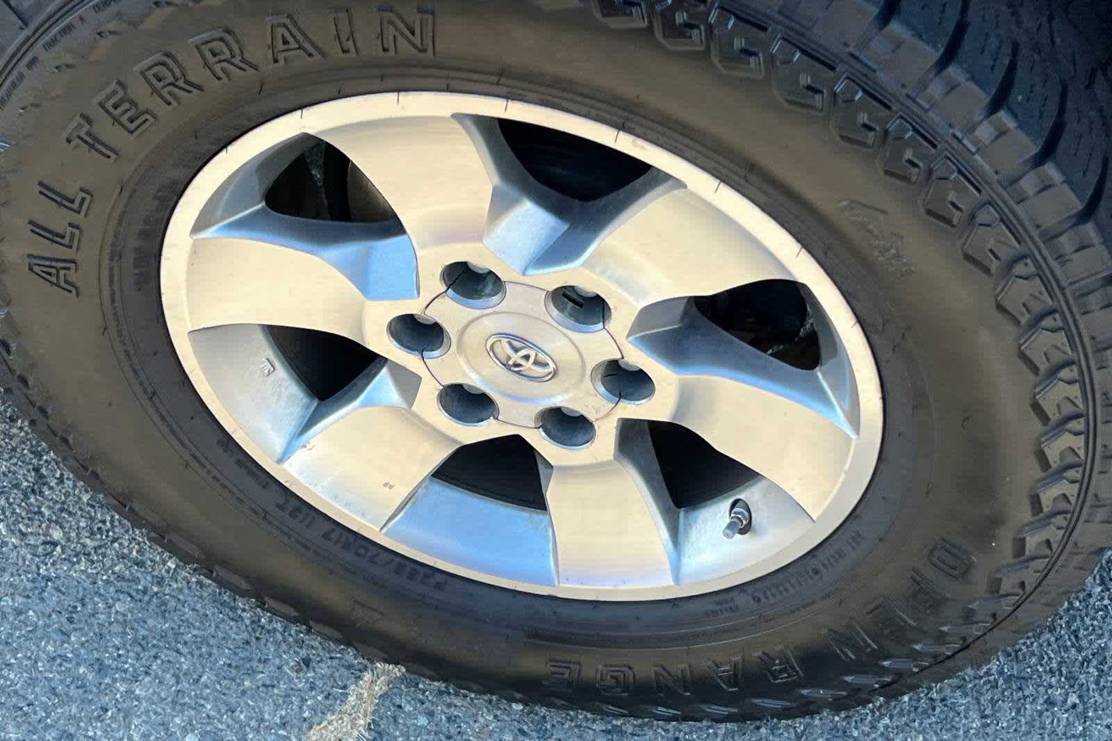 Thumbnail: 2012 Toyota 4Runner - 18