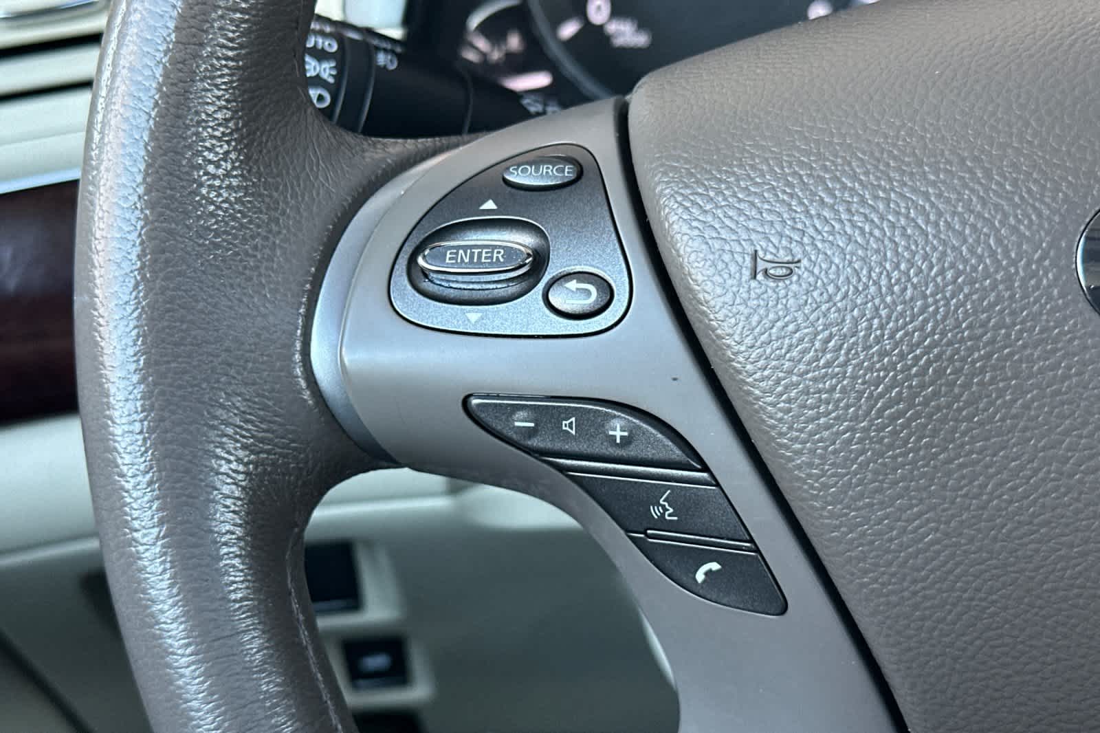 Thumbnail: 2012 INFINITI M37 - 26