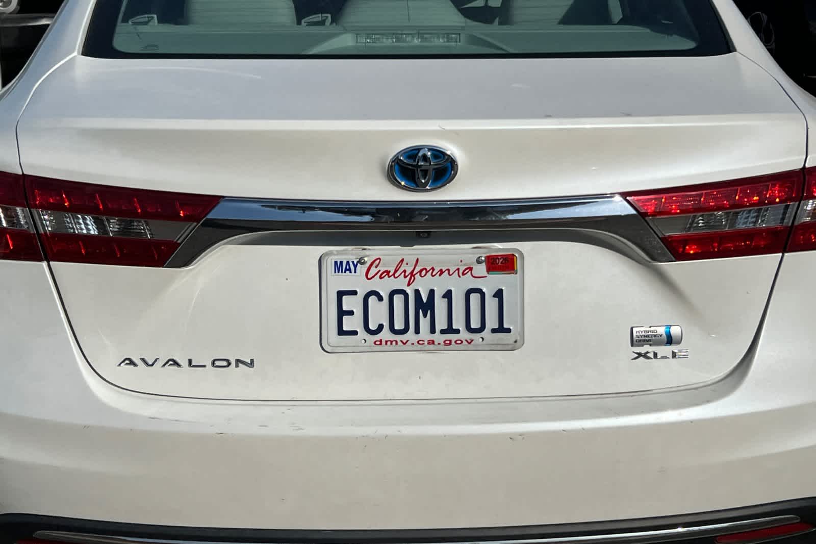 Thumbnail: 2013 Toyota Avalon - 16