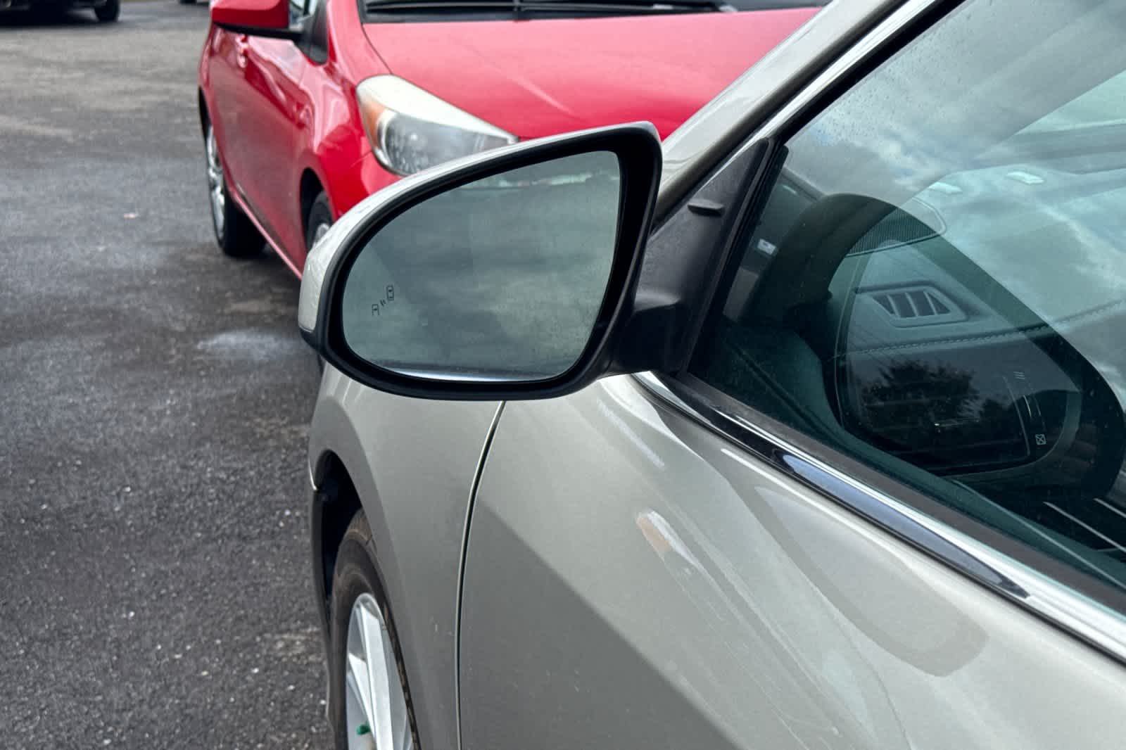 Thumbnail: 2013 Toyota Camry - 20