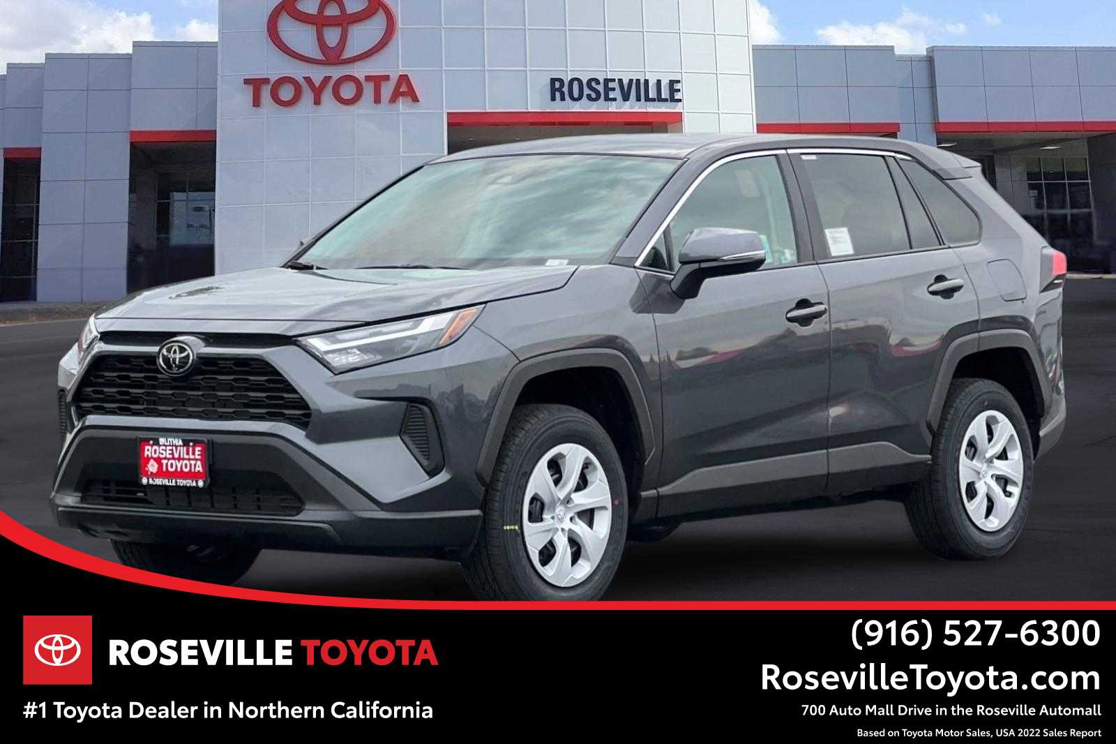 2025 Toyota RAV4 LE's photo