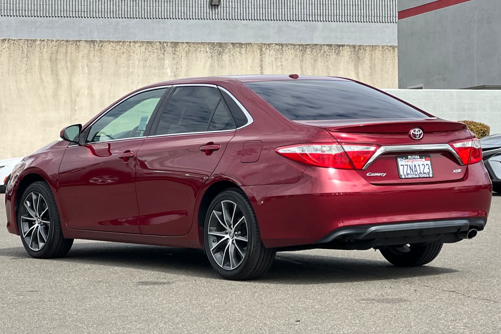 Thumbnail: 2017 Toyota Camry - 7