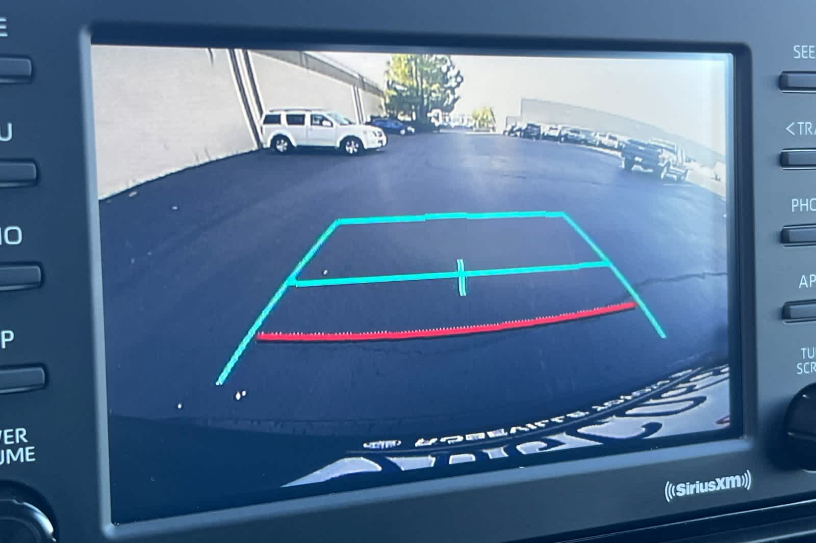 Thumbnail: 2022 Toyota RAV4 - 21