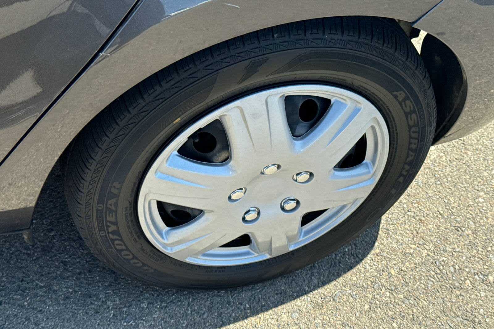 2012 Toyota Prius c Three 18