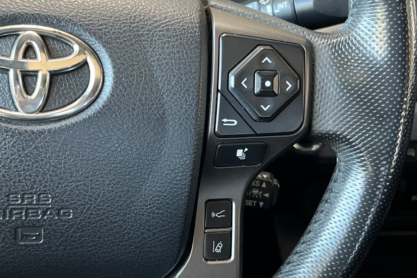 Thumbnail: 2019 Toyota Tacoma - 27