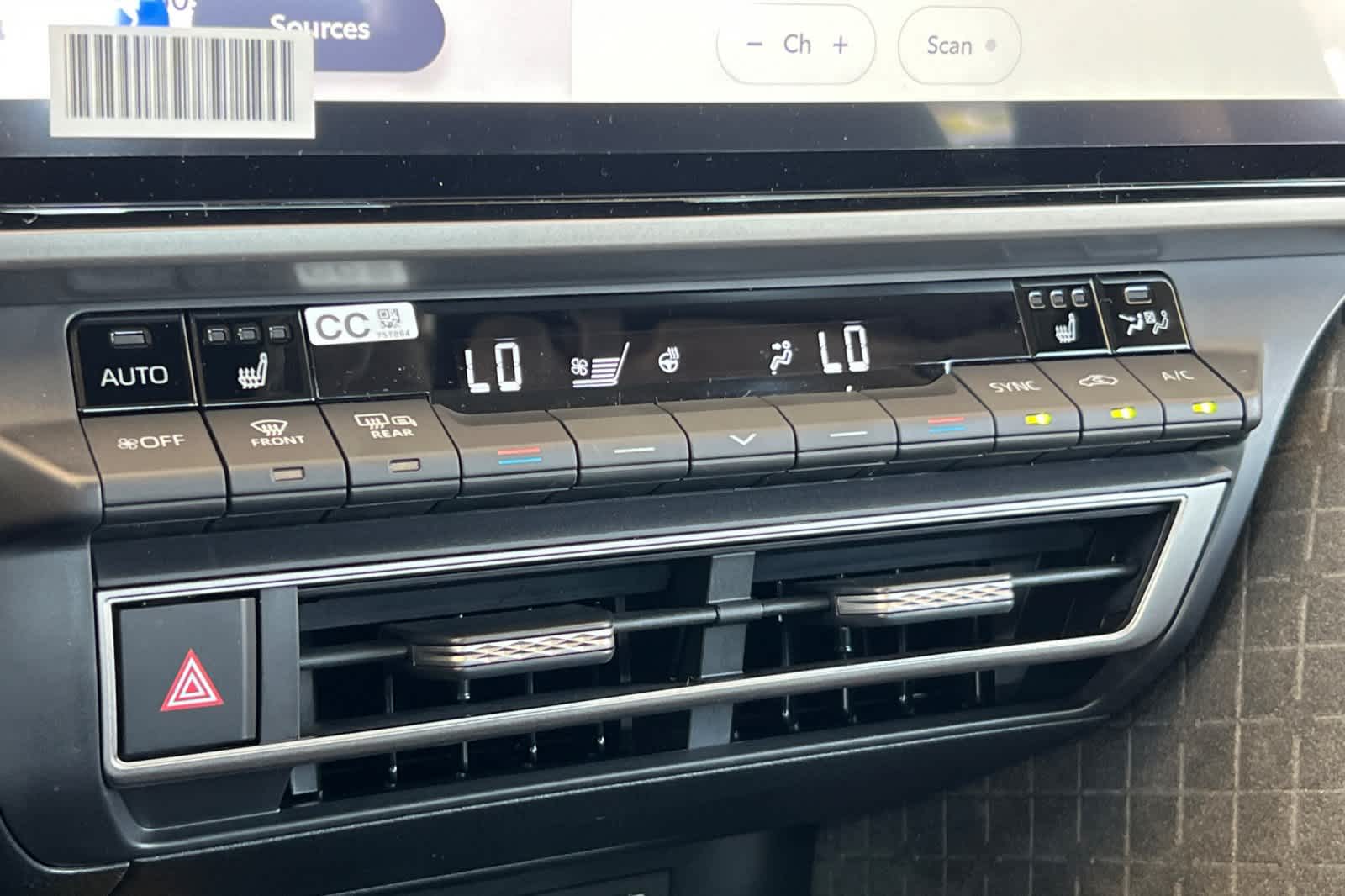 2025 Toyota Camry XLE 21
