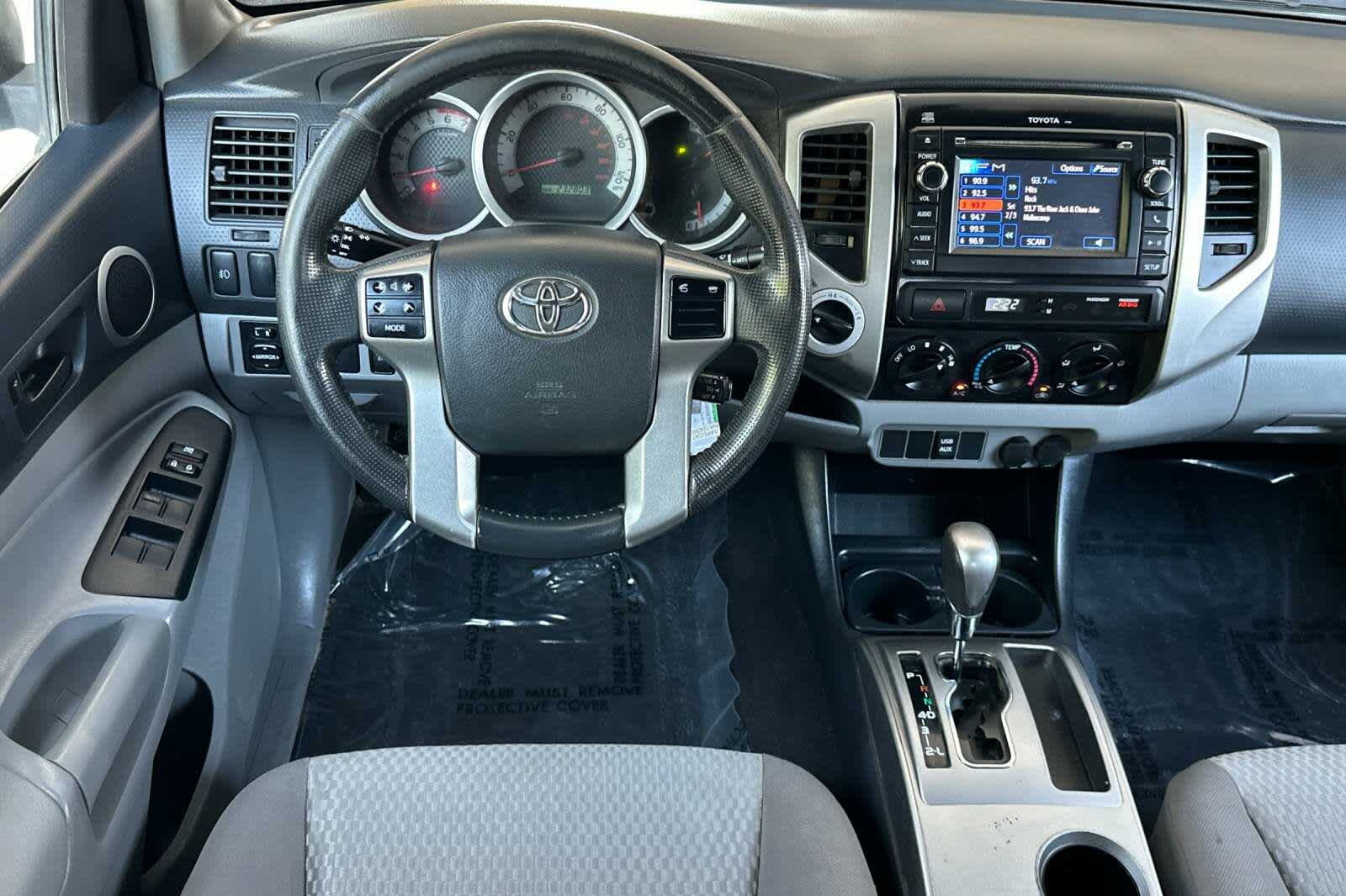 Thumbnail: 2013 Toyota Tacoma - 15