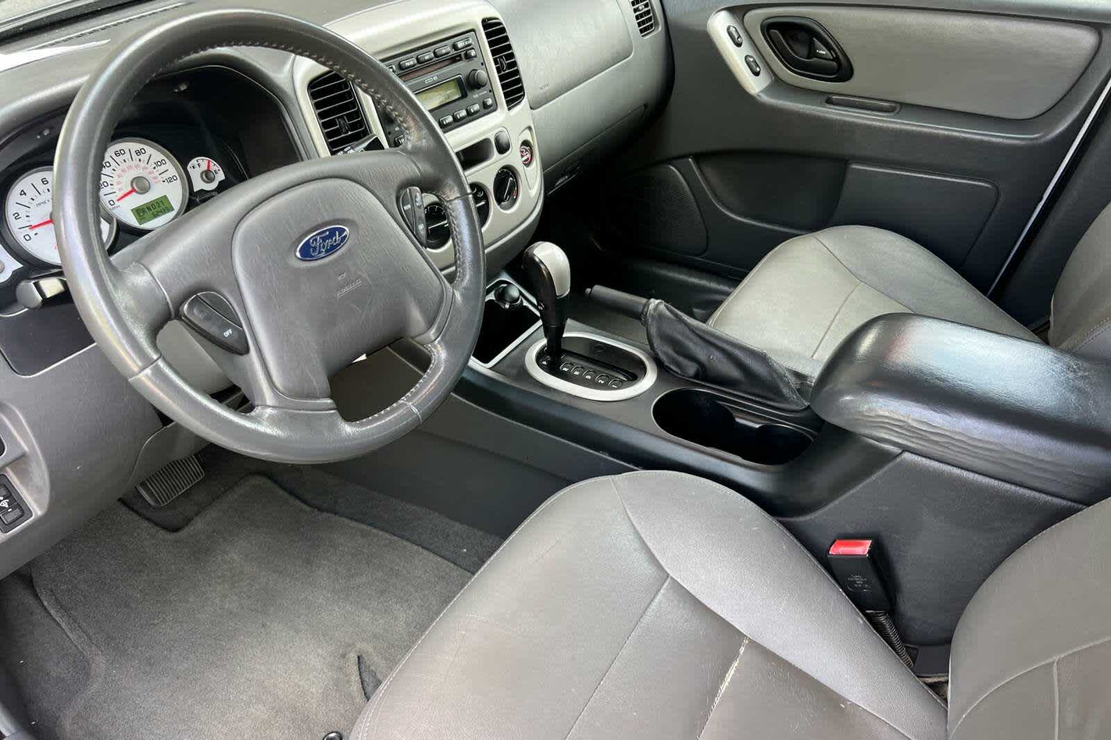 Thumbnail: 2006 Ford Escape - 11