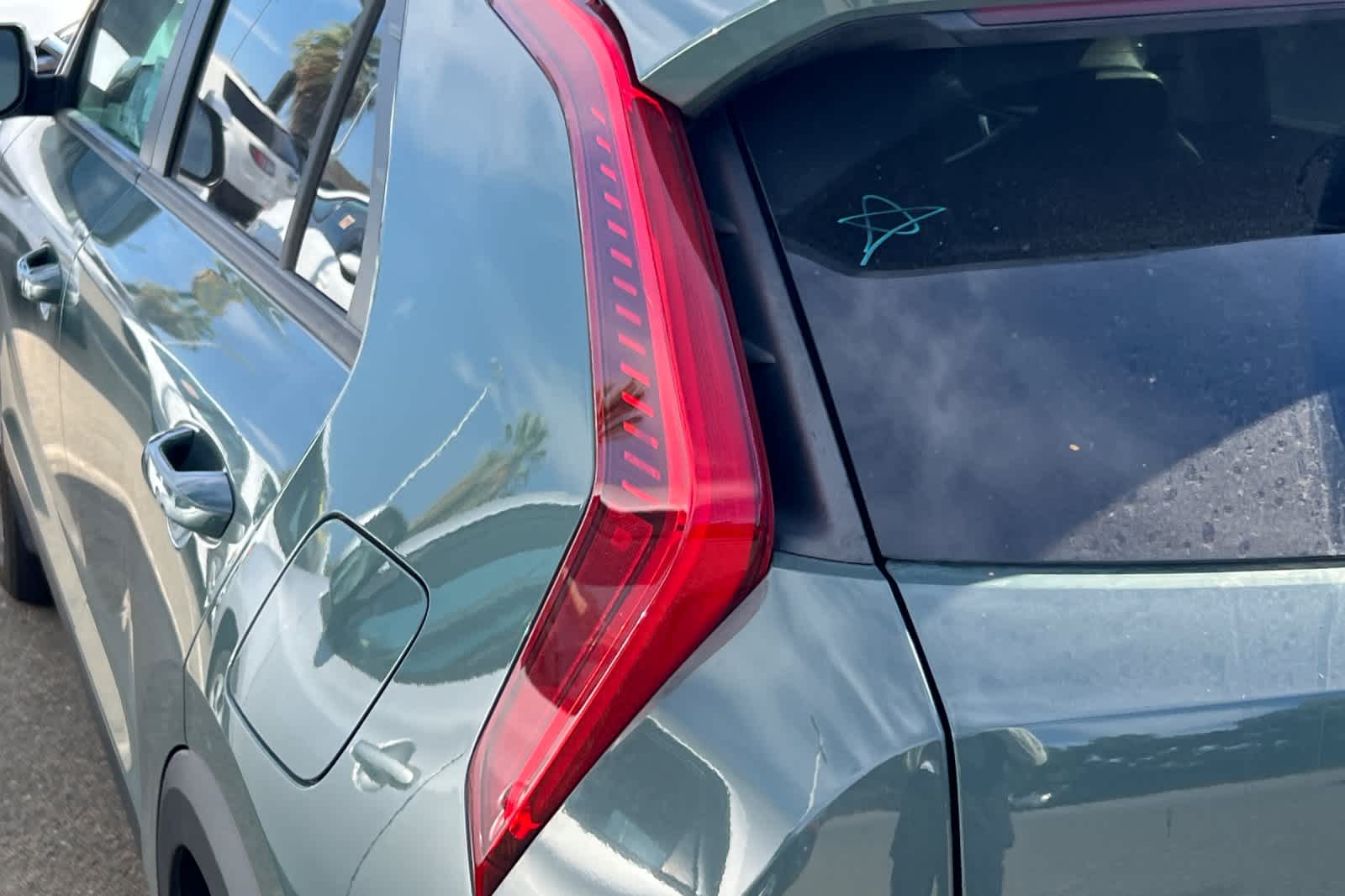 Thumbnail: 2023 Kia Niro - 14
