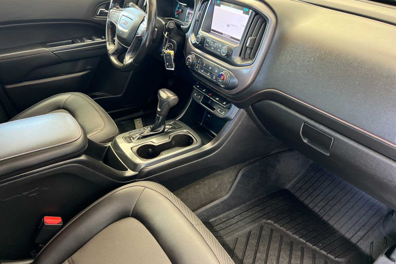 Thumbnail: 2018 GMC Canyon - 15