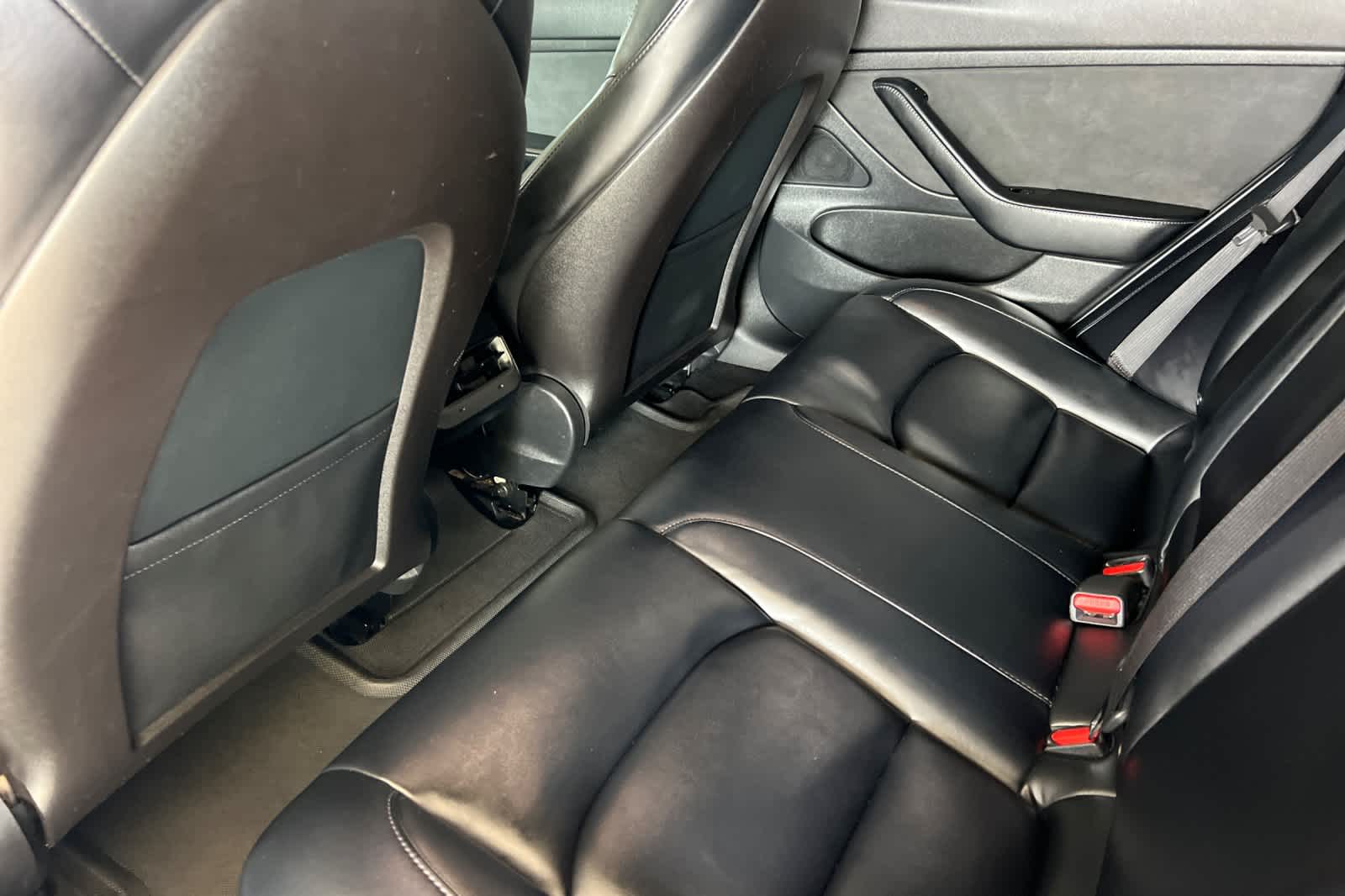 Thumbnail: 2020 Tesla Model 3 - 4