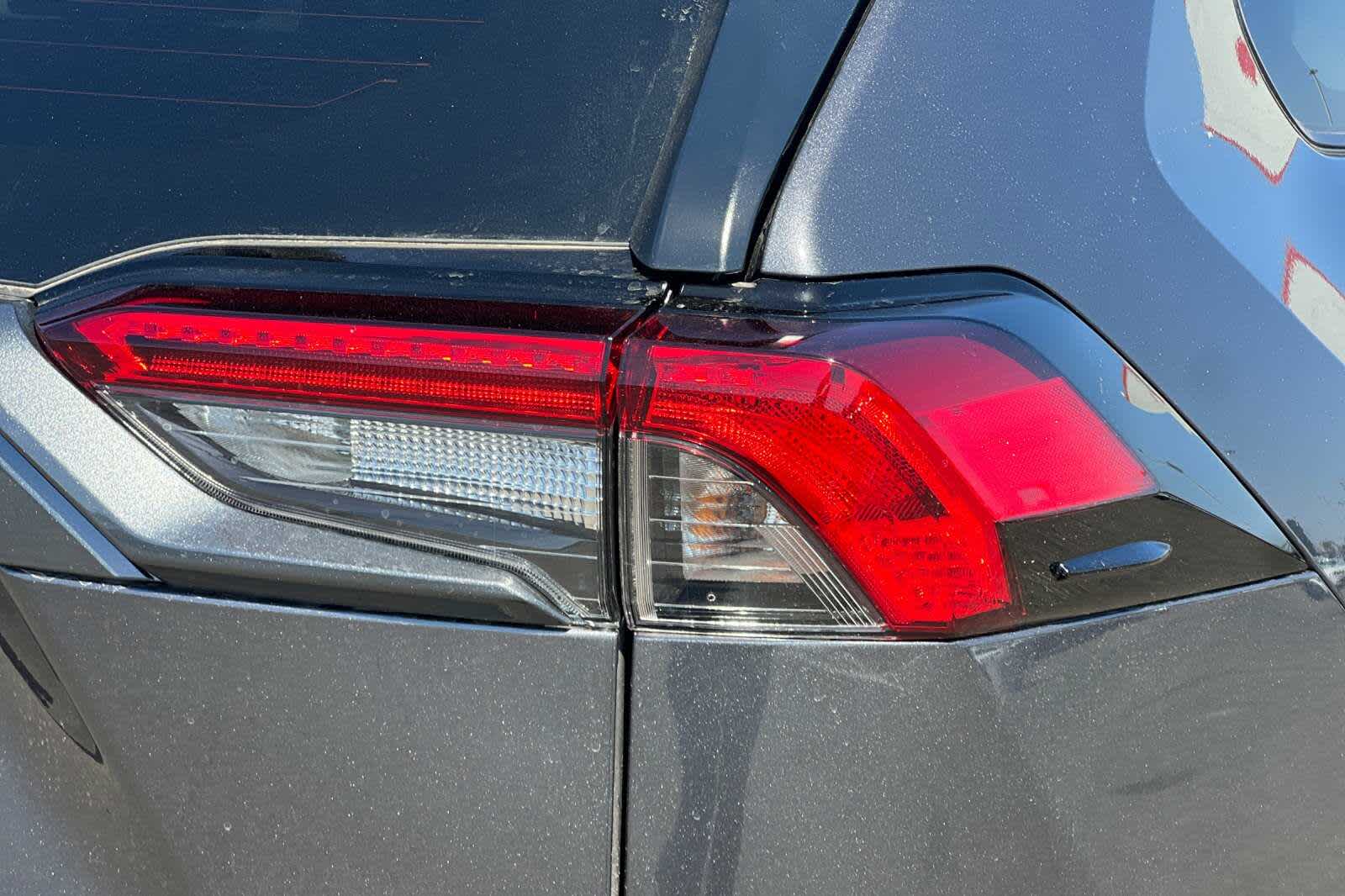 2025 Toyota RAV4 XLE 28