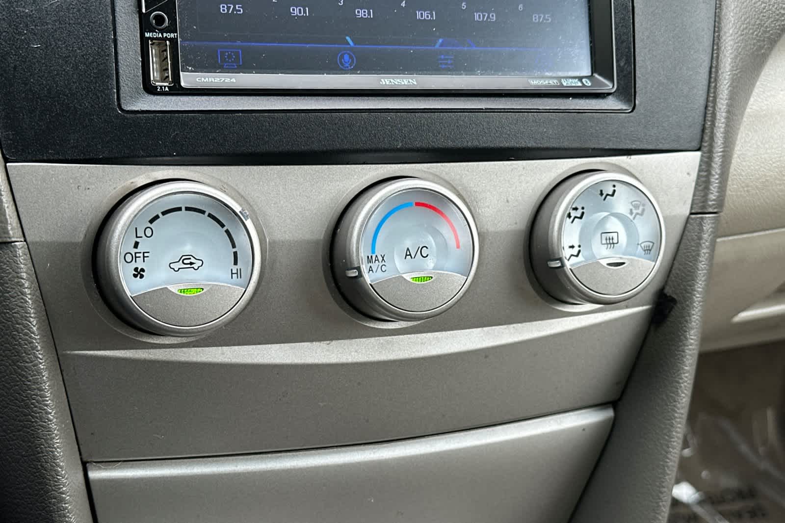Thumbnail: 2011 Toyota Camry - 20