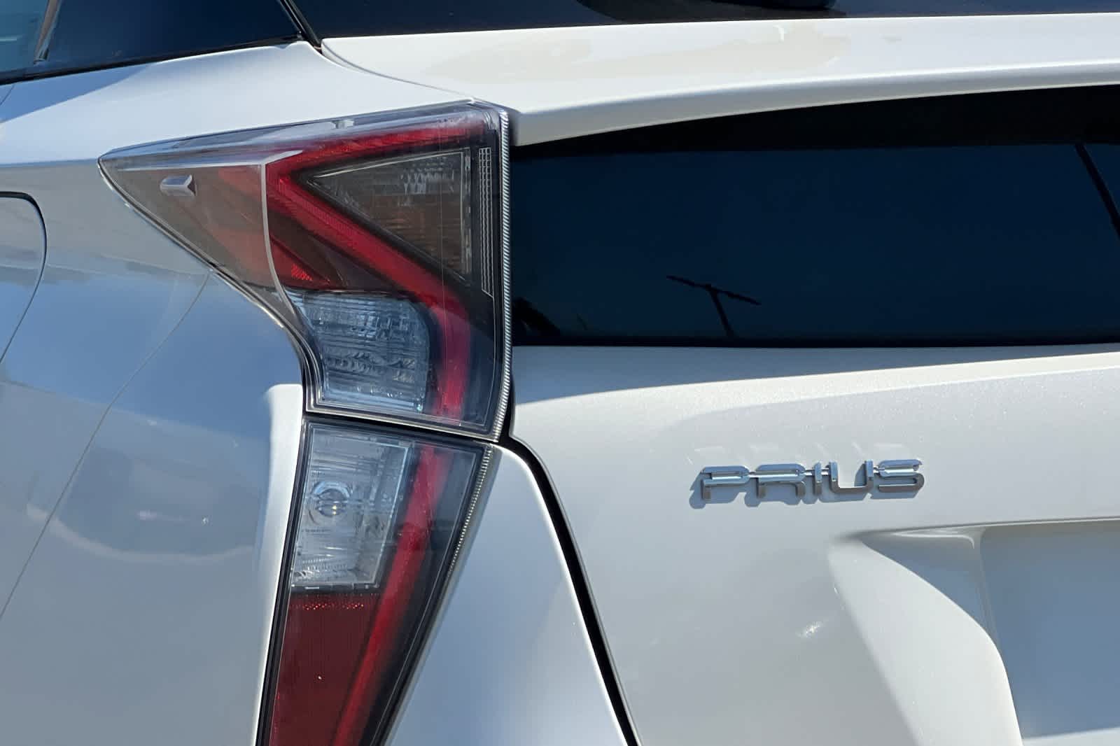 Thumbnail: 2017 Toyota Prius - 30