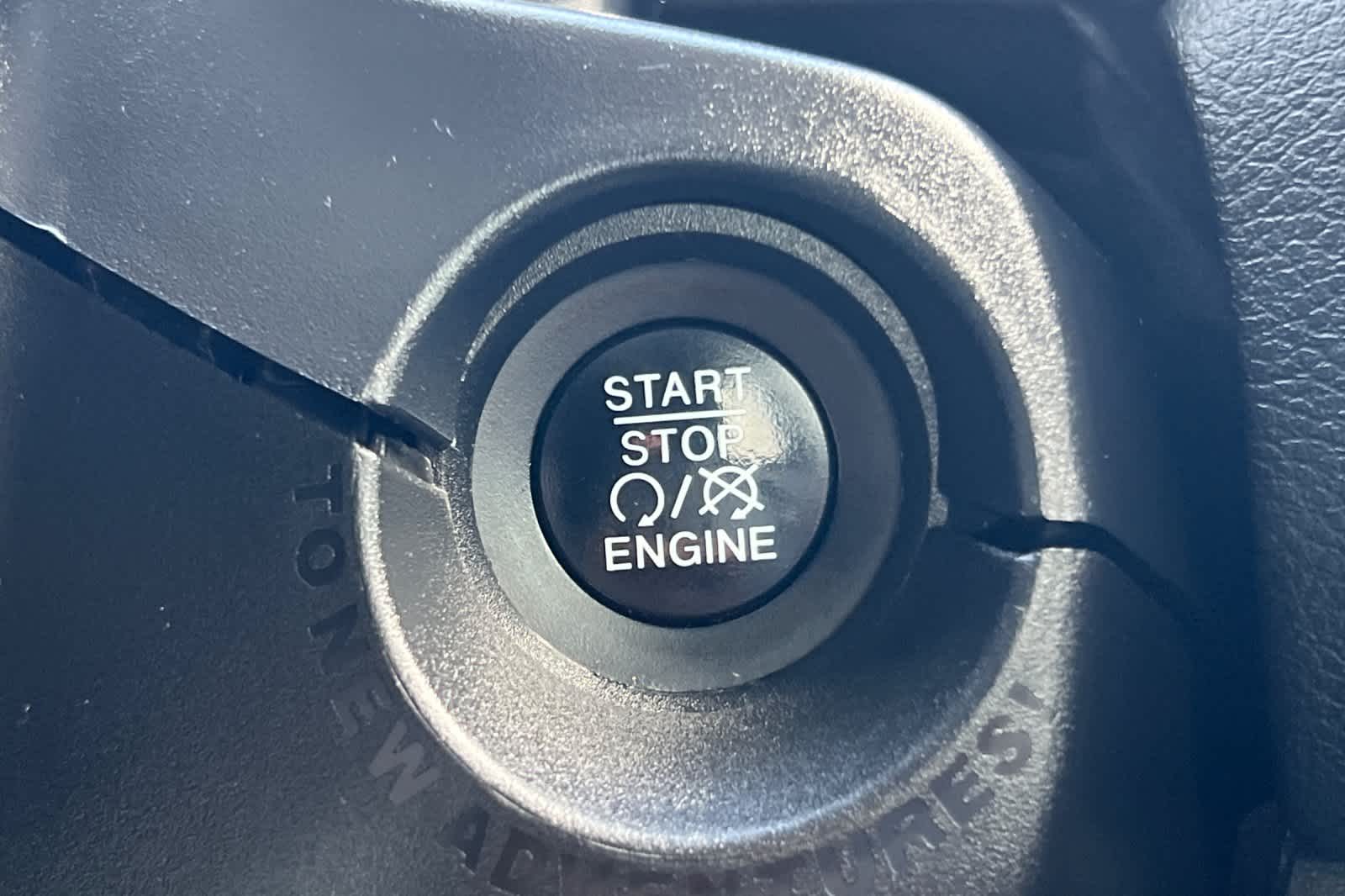 Thumbnail: 2017 Jeep Renegade - 22