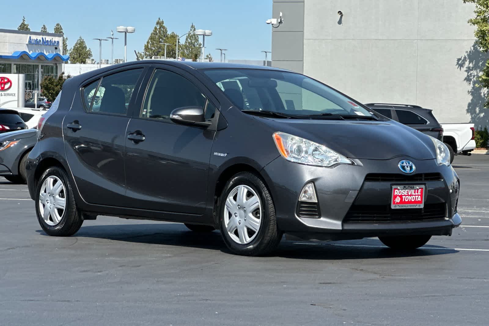 Thumbnail: 2012 Toyota Prius c - 5