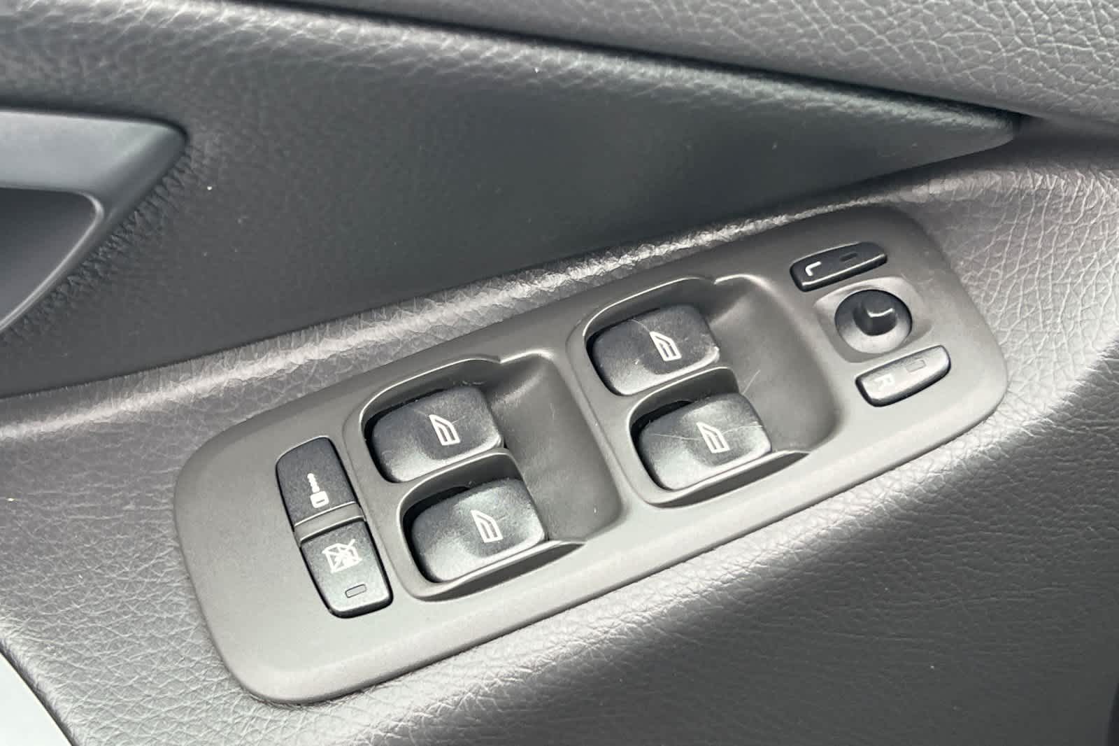 Thumbnail: 2012 Volvo XC90 - 13