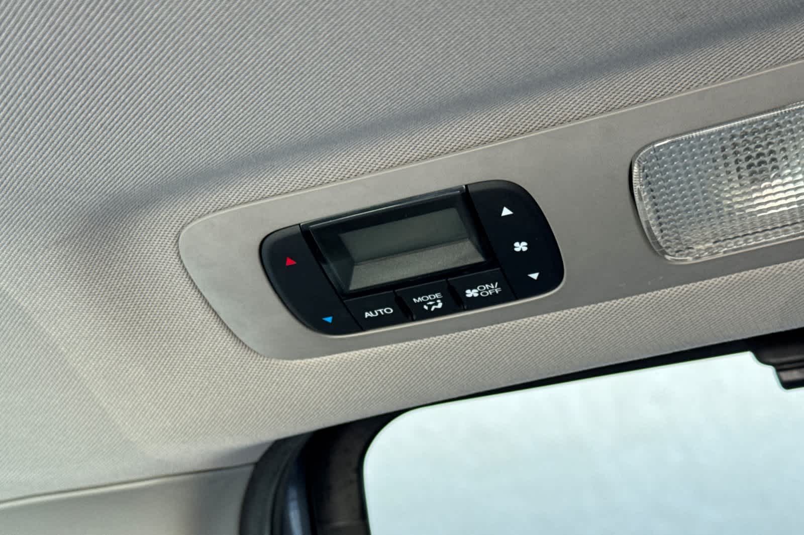 Thumbnail: 2014 Honda Odyssey - 14