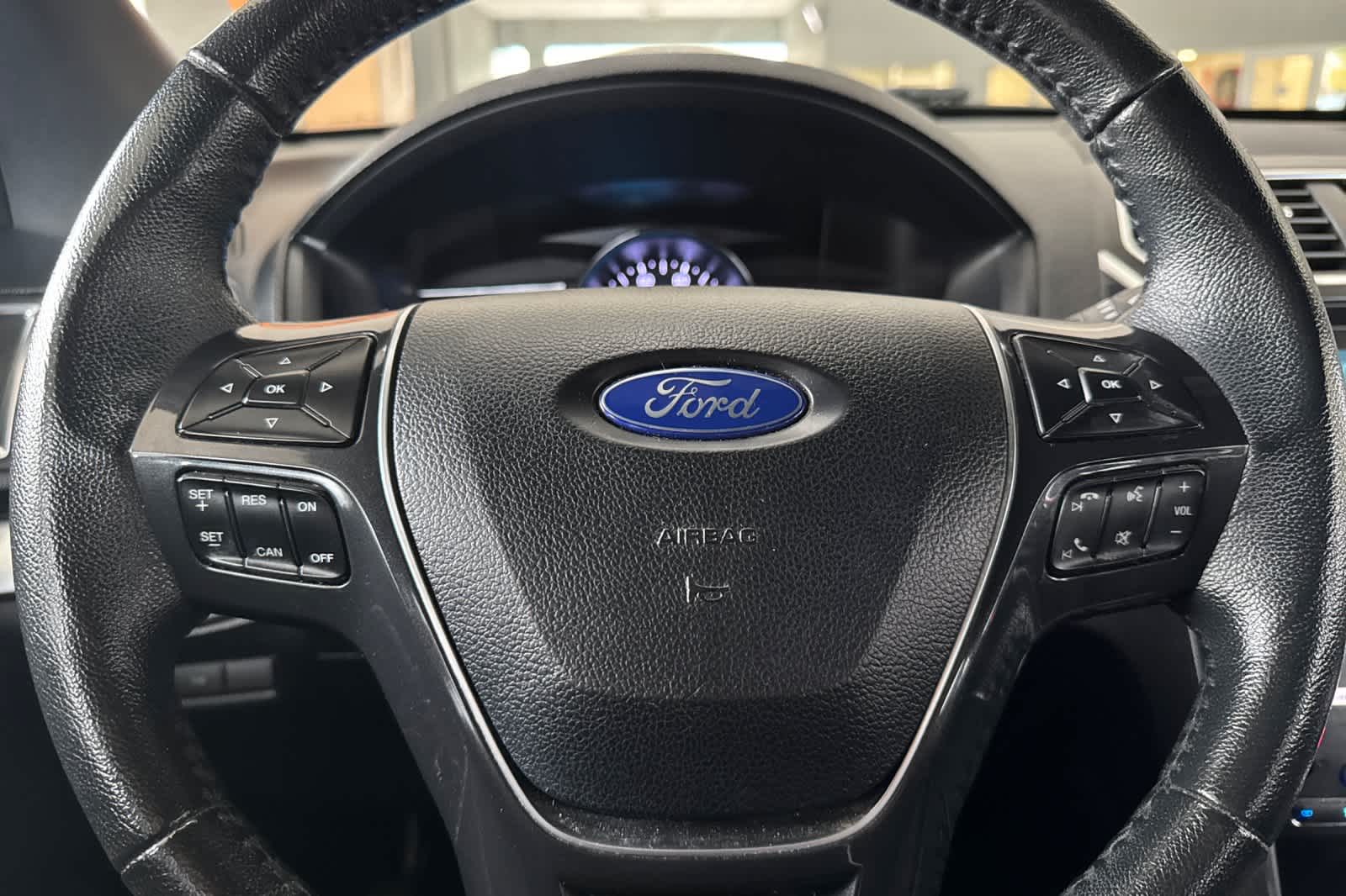 Thumbnail: 2019 Ford Explorer - 25