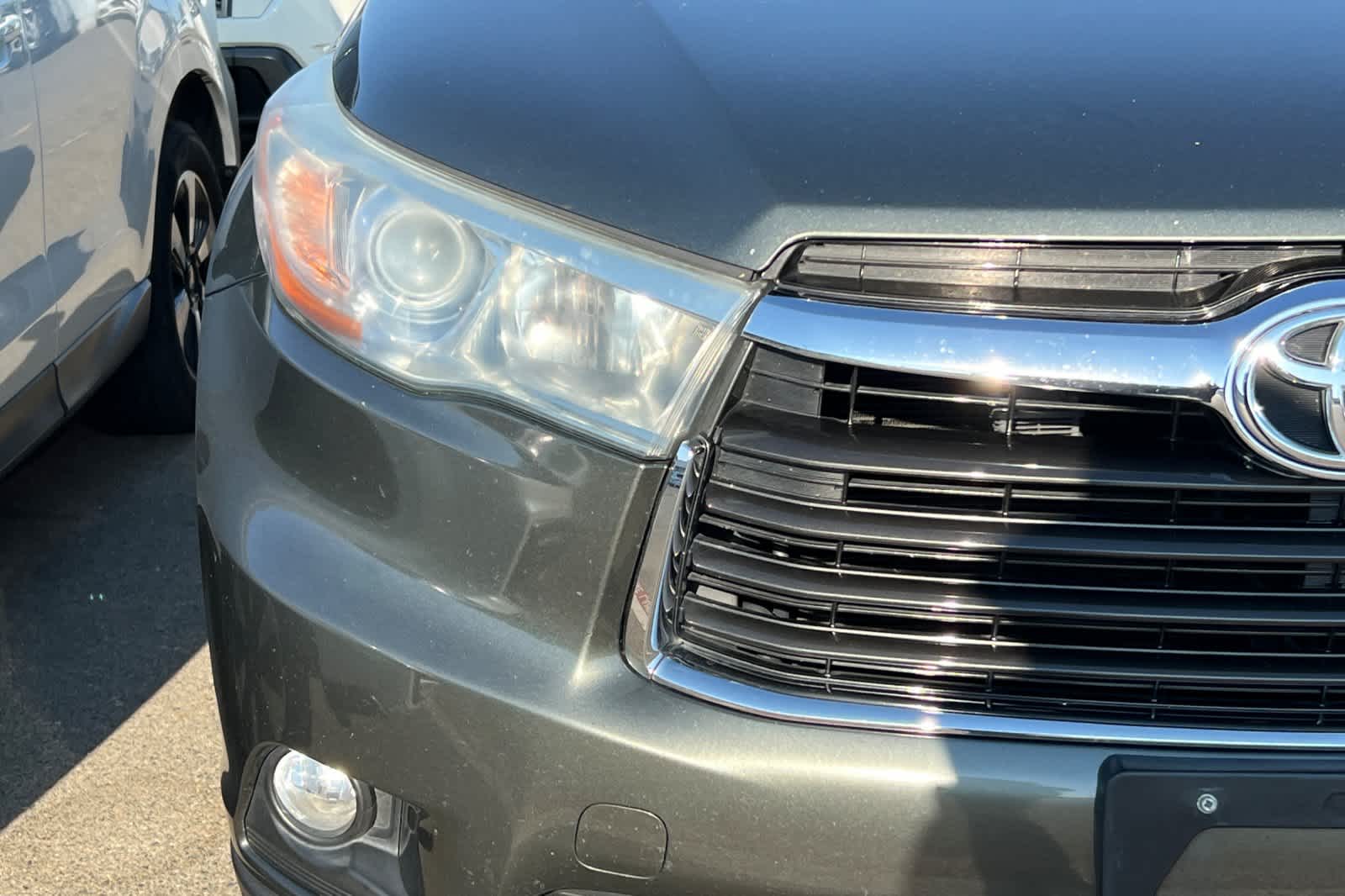 Thumbnail: 2016 Toyota Highlander - 8